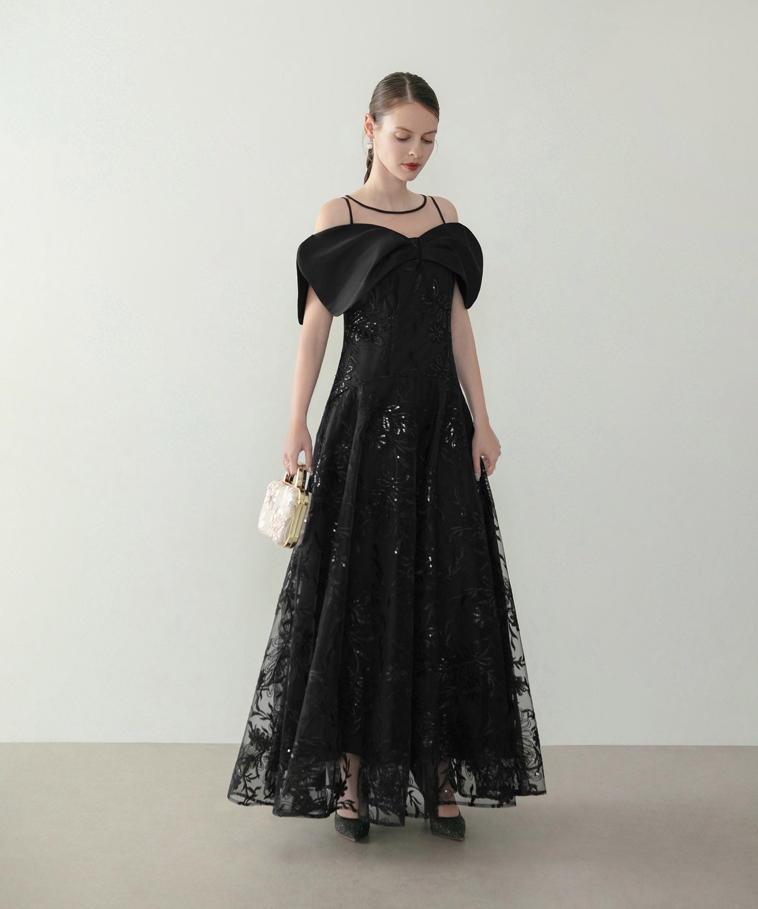 【LEJA LUXE】ビッグリボンモチーフオフショルダースパンコールドレス