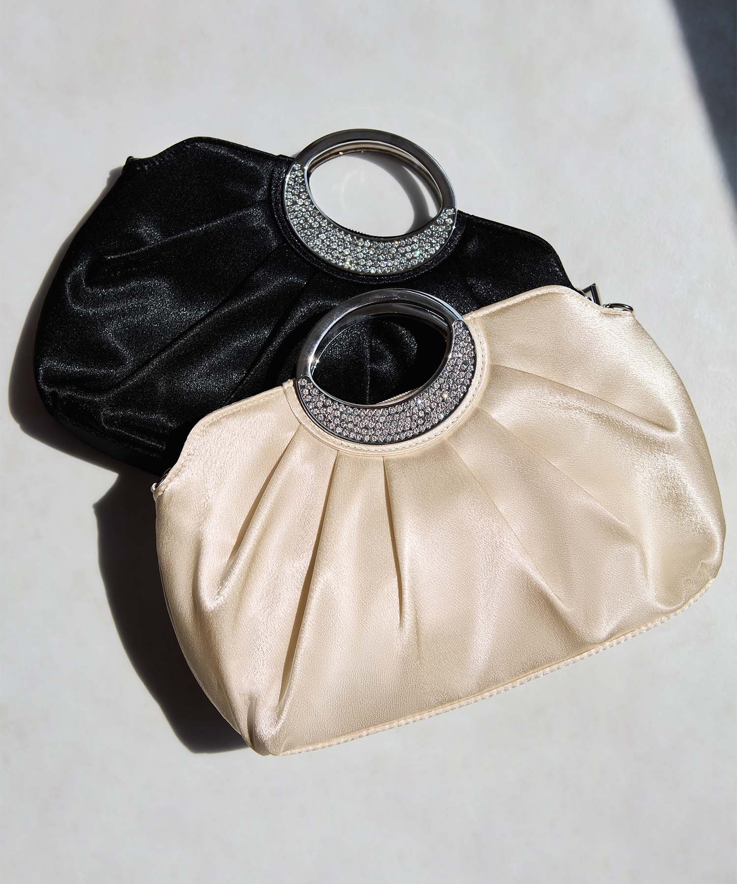 【一部当日発送】サテンプリーツリングハンドル2WAYクラッチバッグ