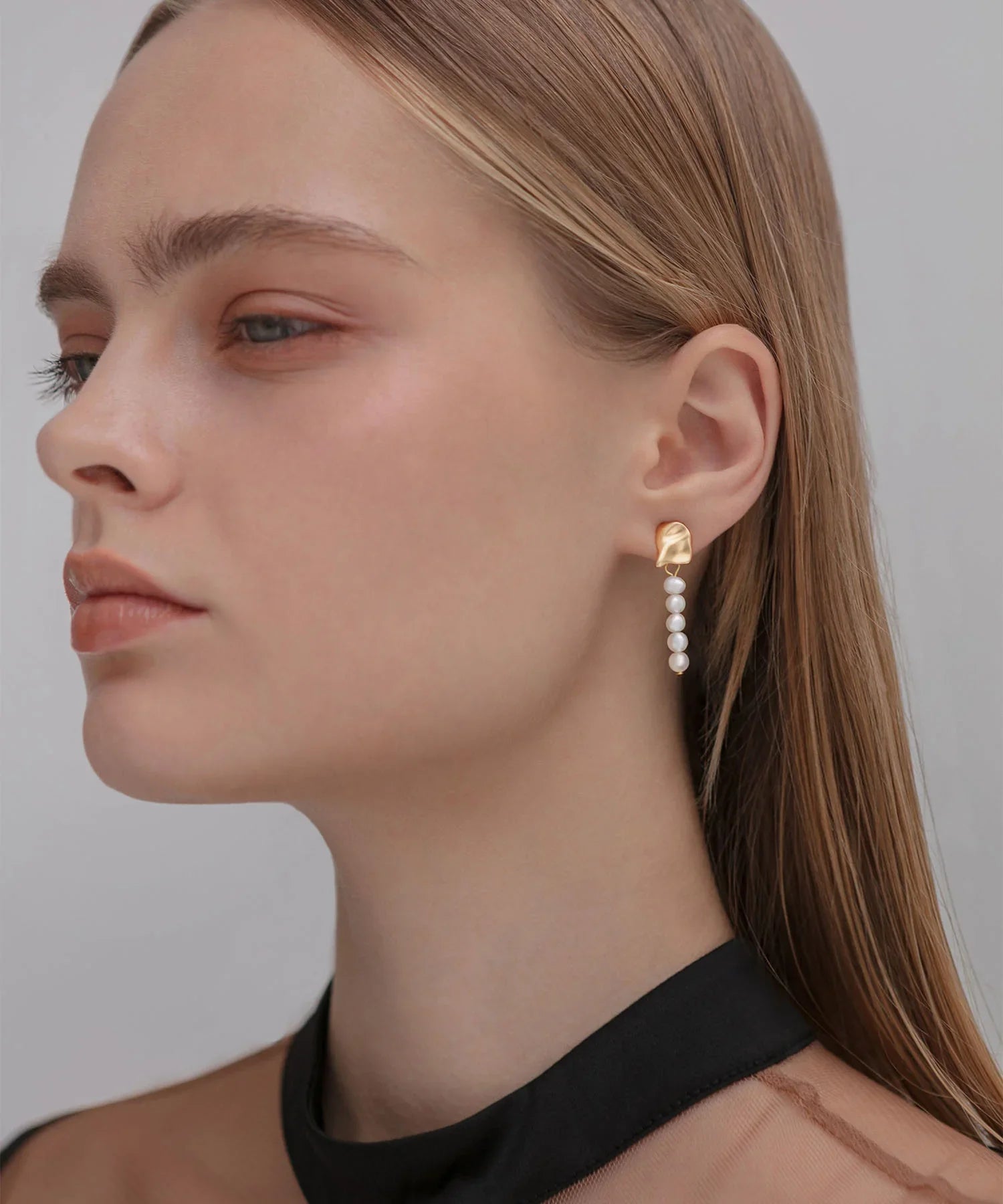 【当日発送】アシンメトリーパールゴールドピアス