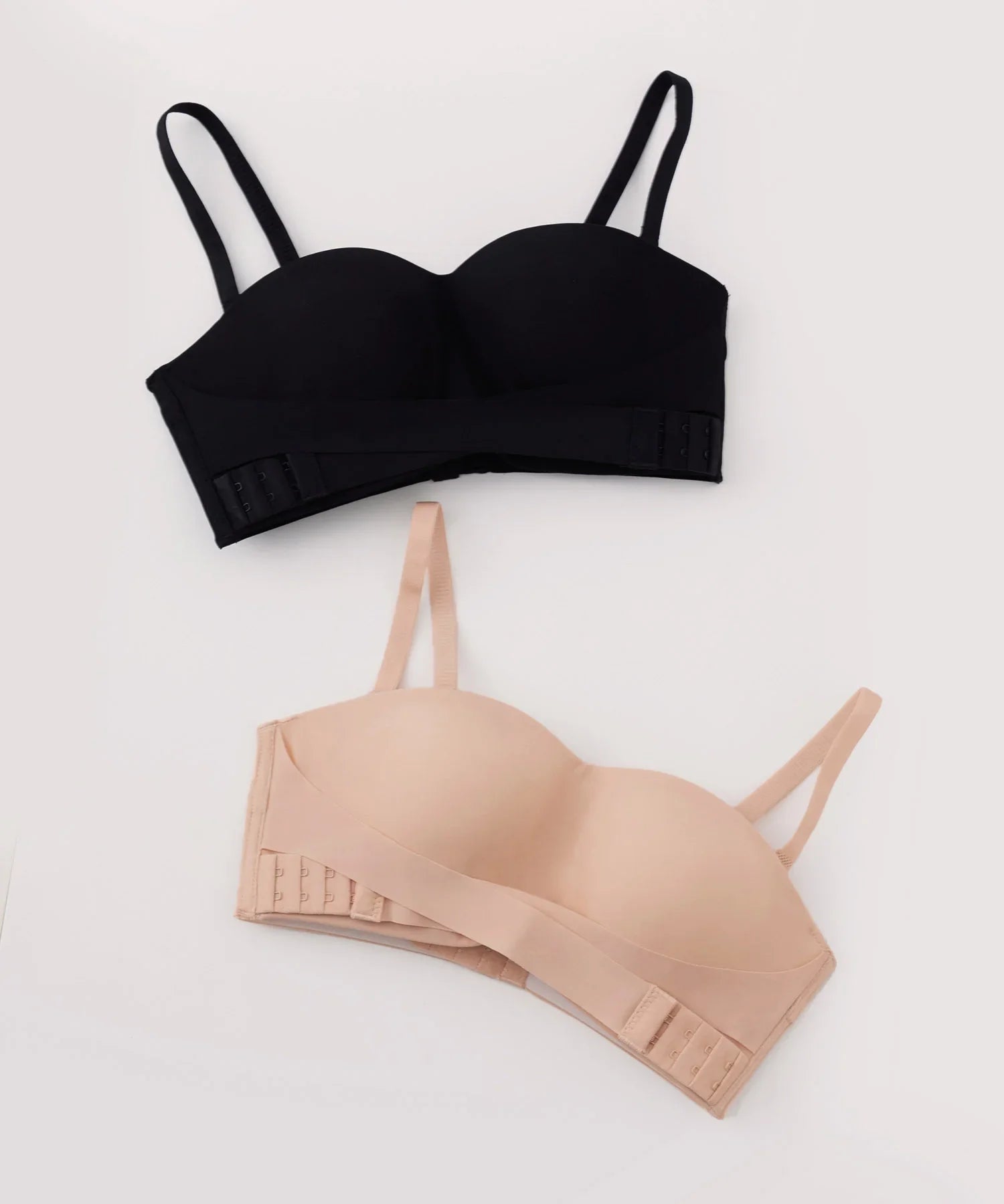 【当日発送】<ずれ防止二重構造で簡単谷間メイク!ワイヤーなしでも安定感抜群>ノンワイヤーストラップレスブラ