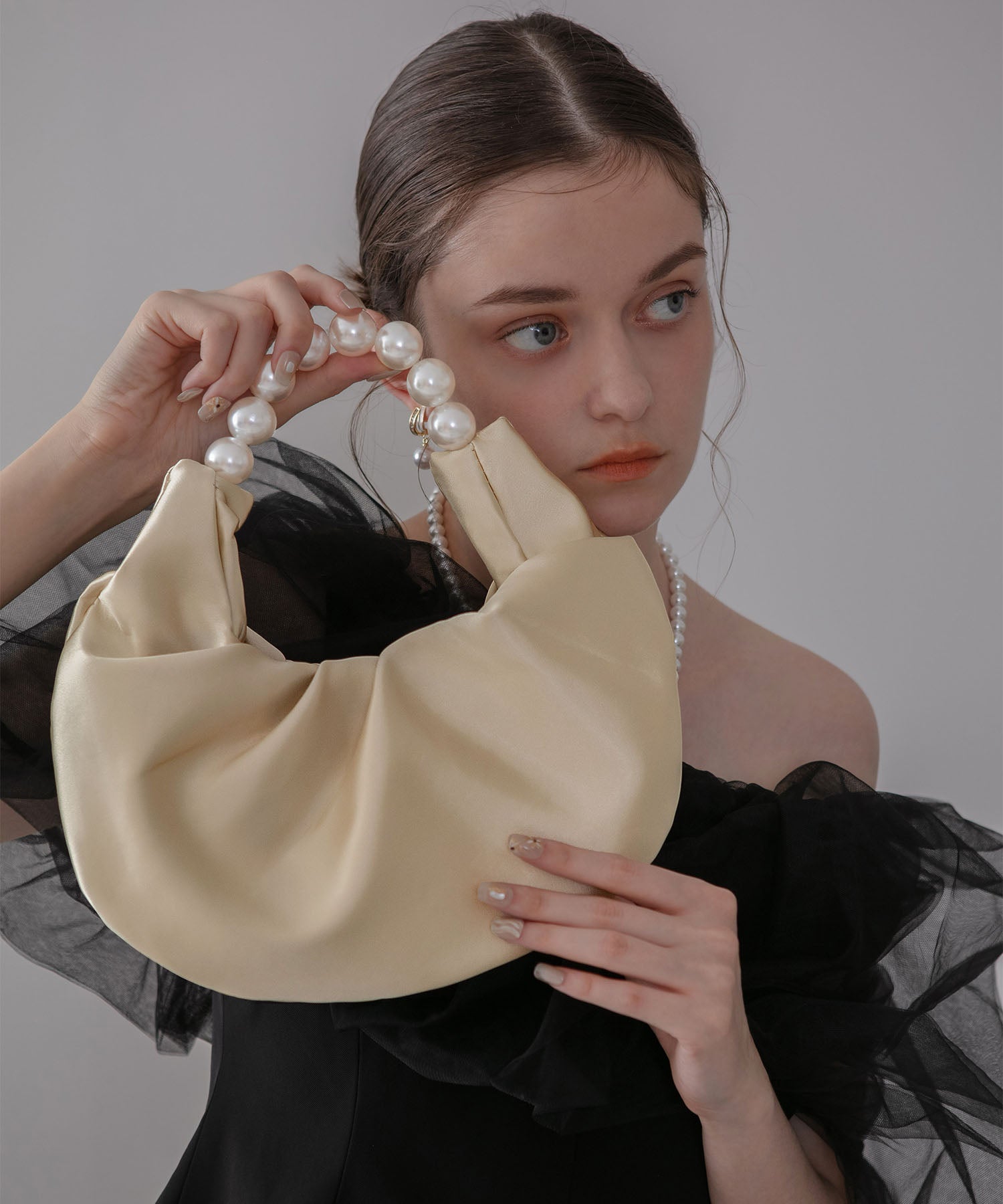 【予約販売】サテンパールハンドバッグ