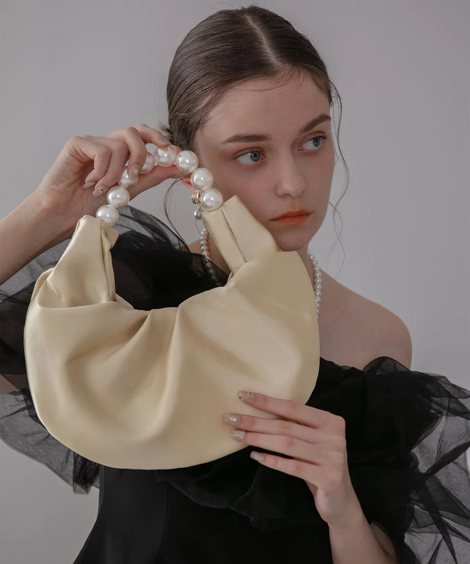 【予約販売】サテンパールハンドバッグ