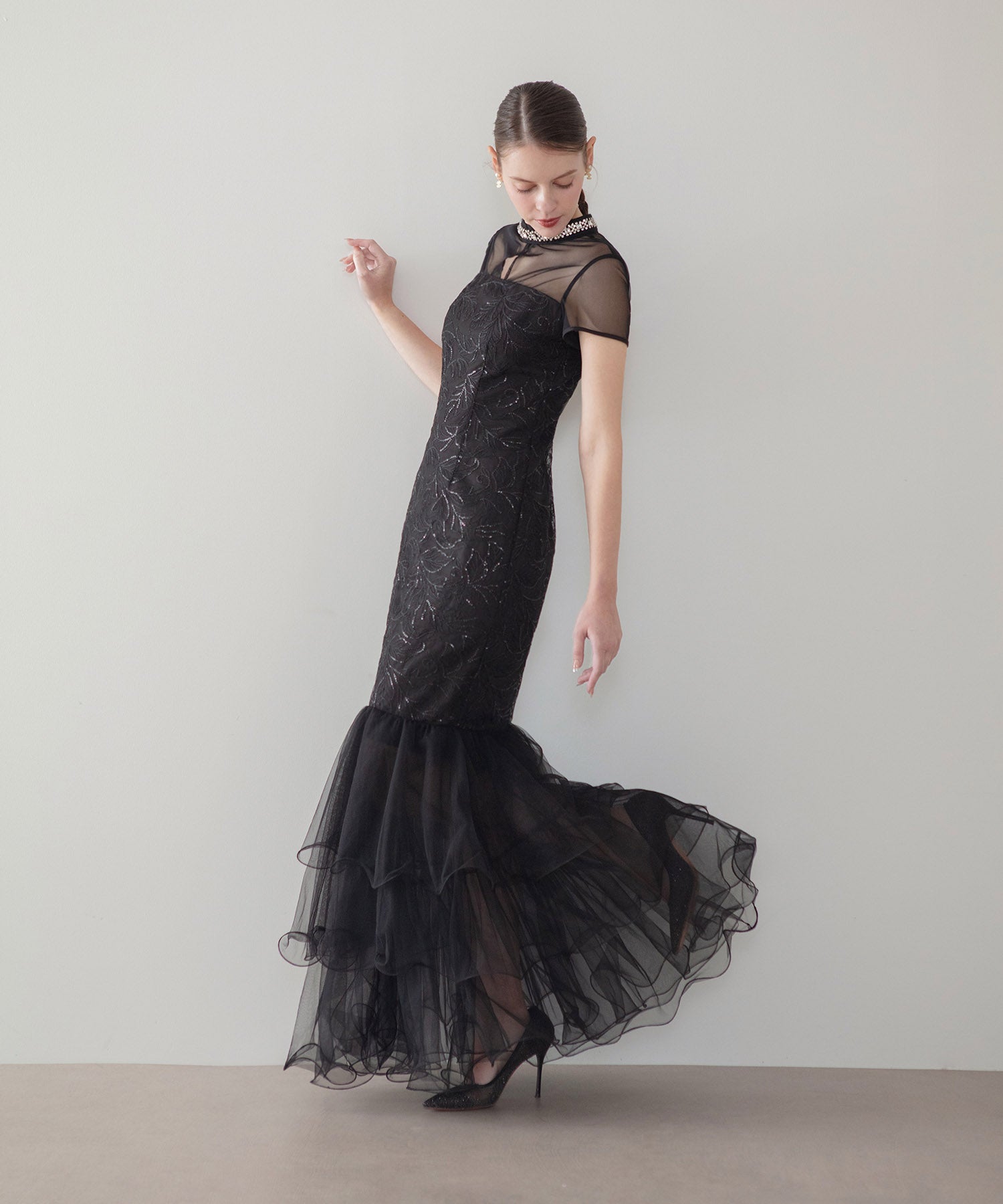 【LEJA LUXE】ネックビジュースパンコールシアーティアードマーメイドドレス