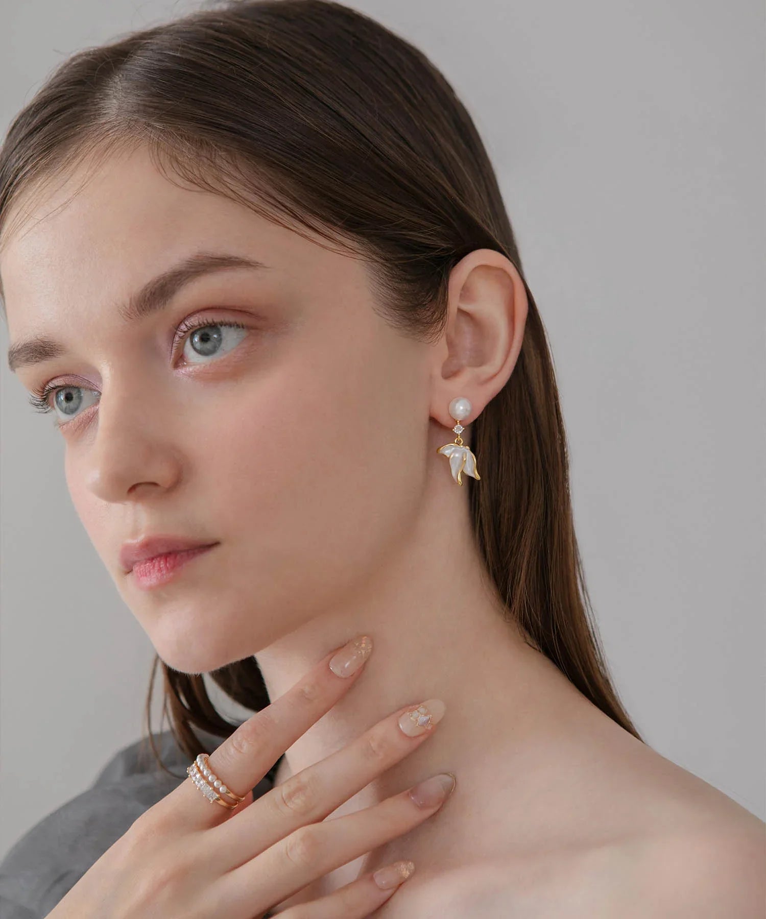 【当日発送】フラワードロップパールピアス