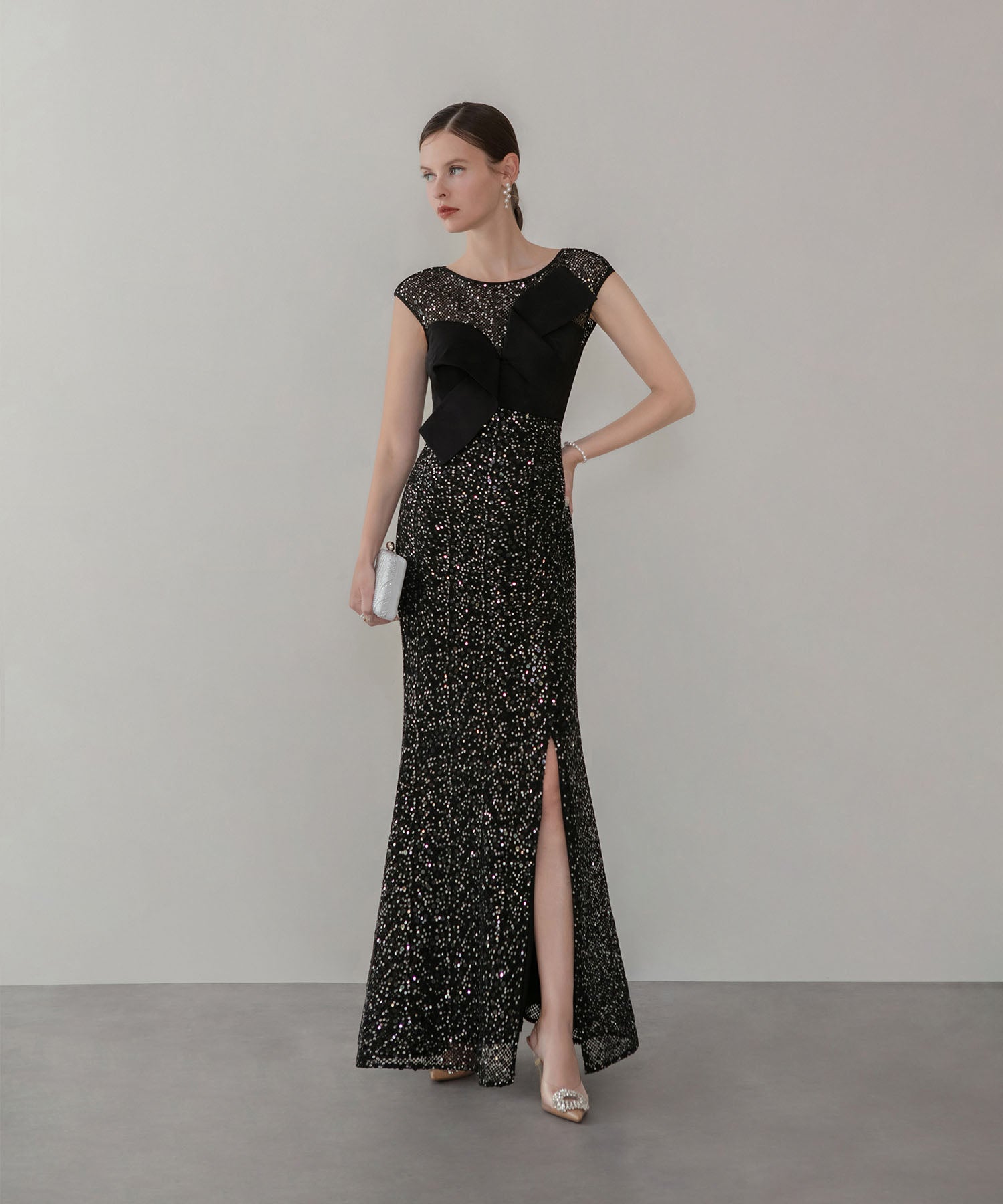 【LEJA LUXE】アシンメトリーツイストデザインスパンコールドレス