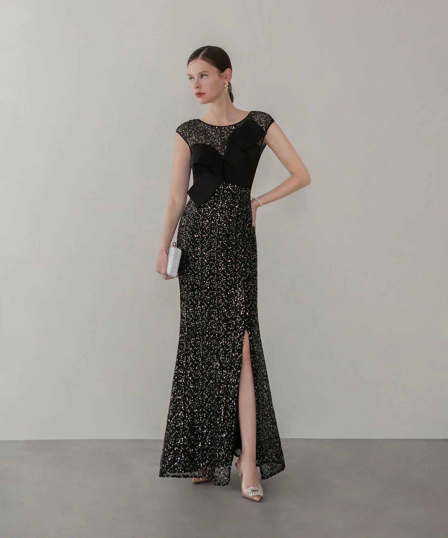 【LEJA LUXE】アシンメトリーツイストデザインスパンコールドレス