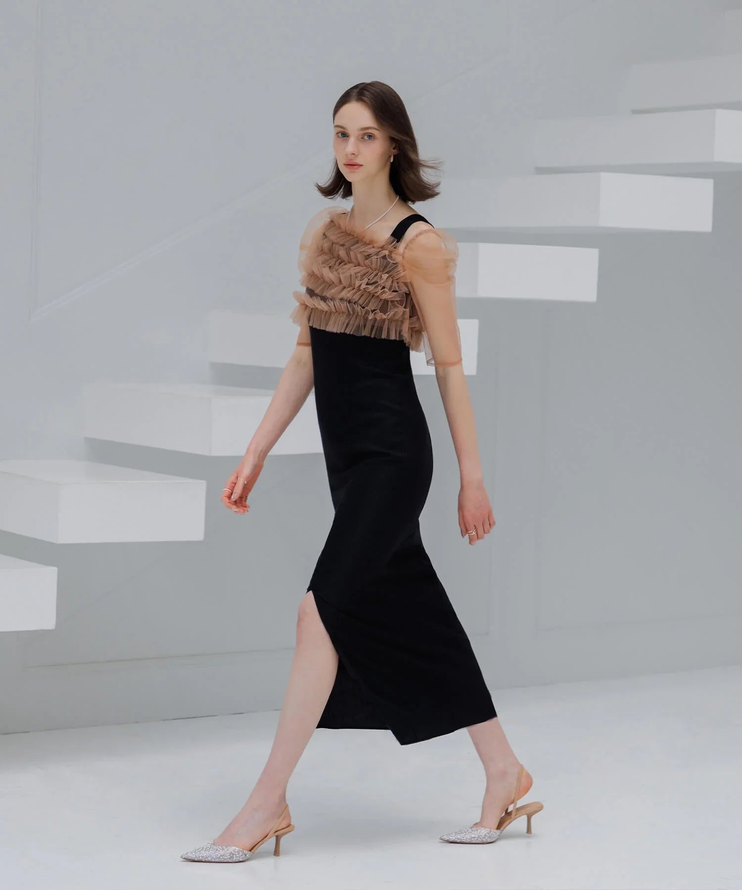 【SOLD OUT】チュールアシンメトリーティアードフリルIラインワンピースドレス