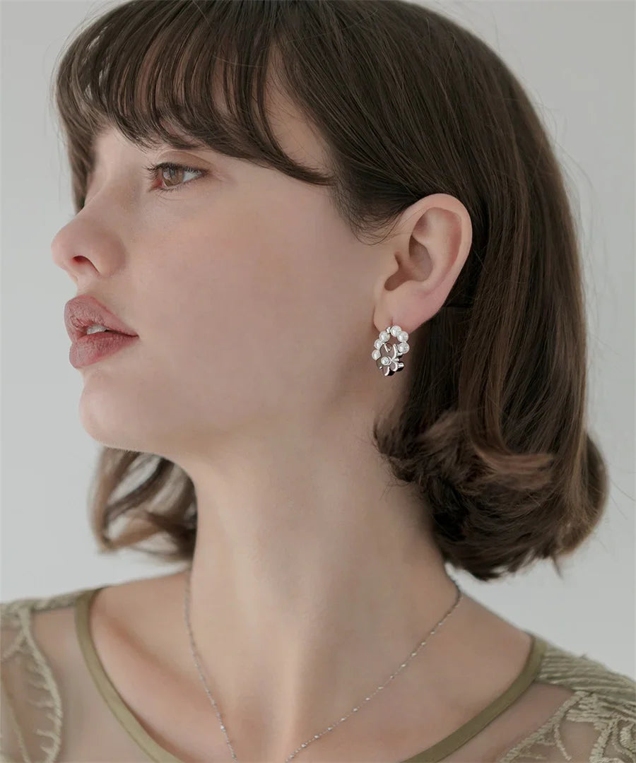 【当日発送】ラウンドパールフラワーピアス