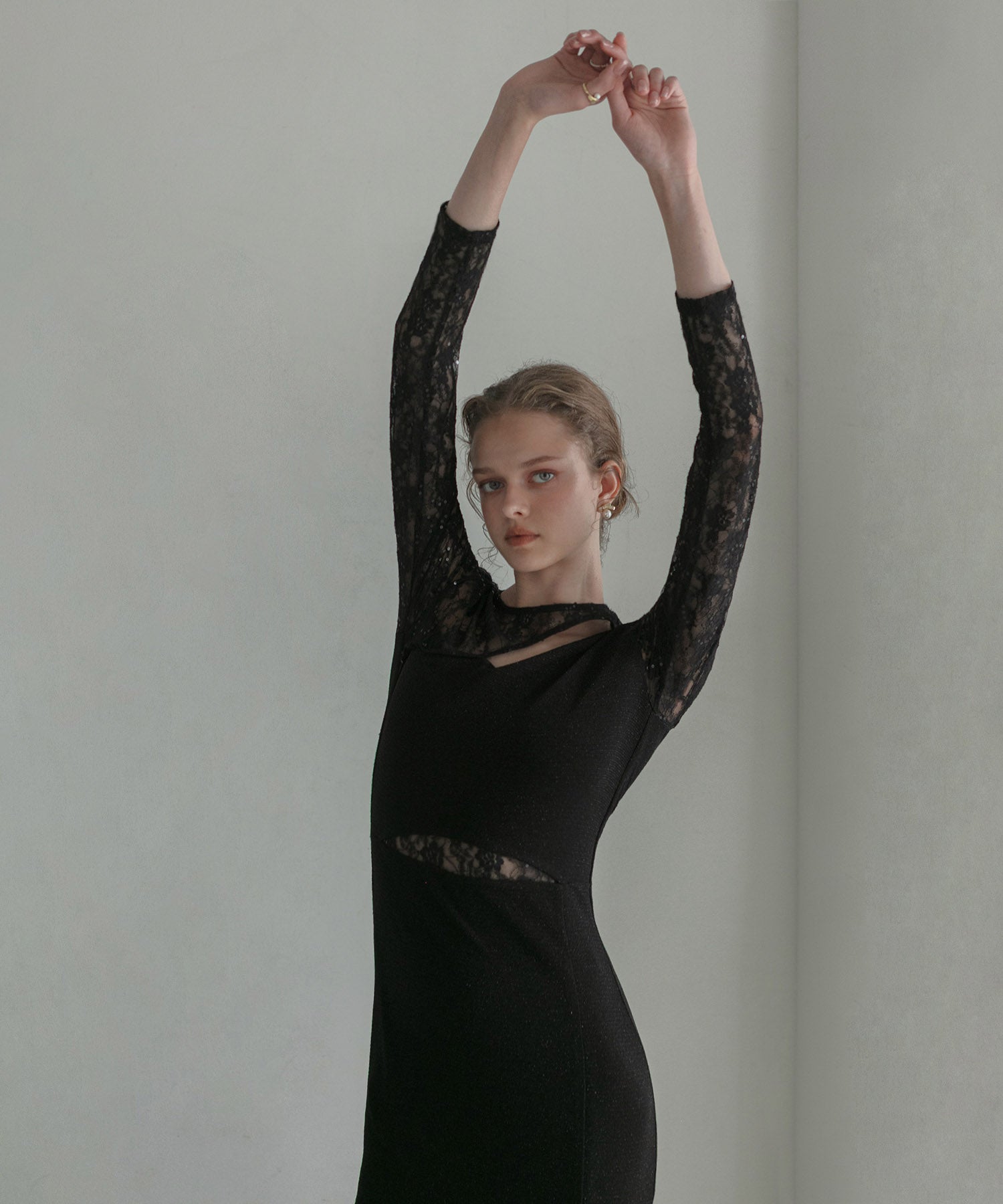 【LEJA LUXE】アシンメトリーレーススリムフィットIラインドレス