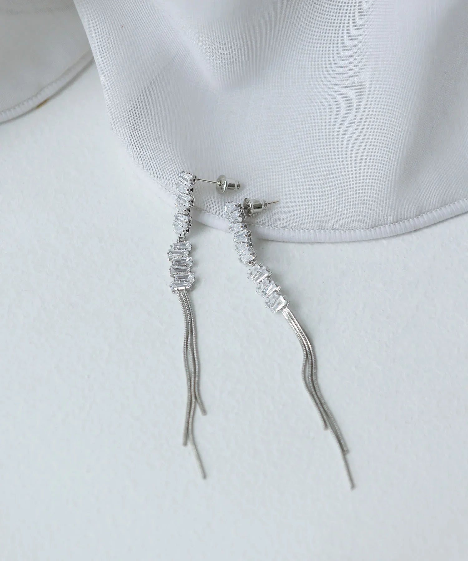 【当日発送】ビジューロングチェーンピアス