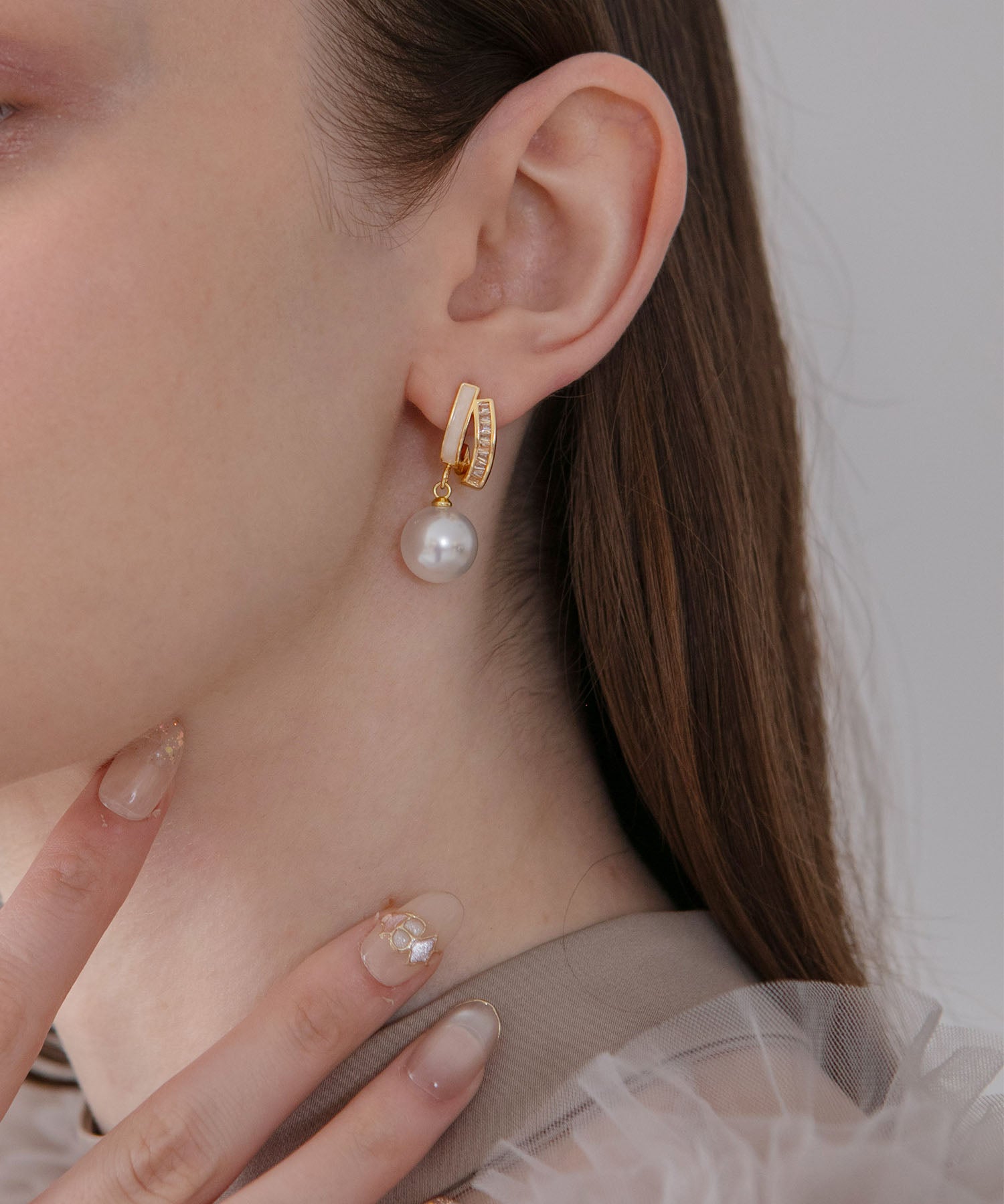 【COMING SOON】ゴールドカーブラインドロップパールピアス