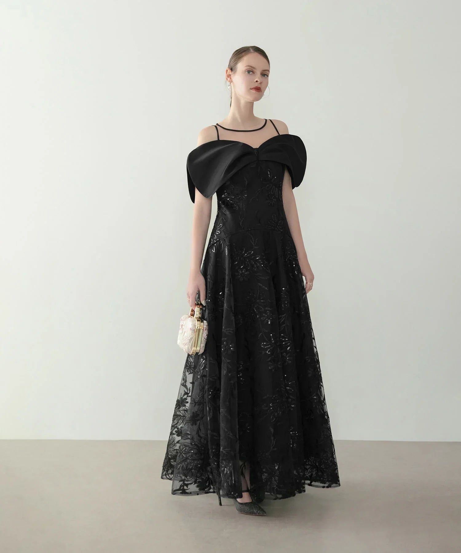 【LEJA LUXE】ビッグリボンモチーフオフショルダースパンコールドレス