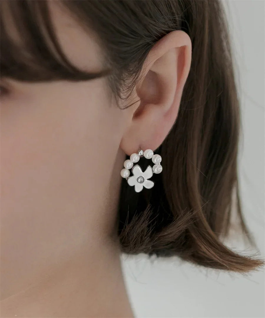 【当日発送】ラウンドパールフラワーピアス