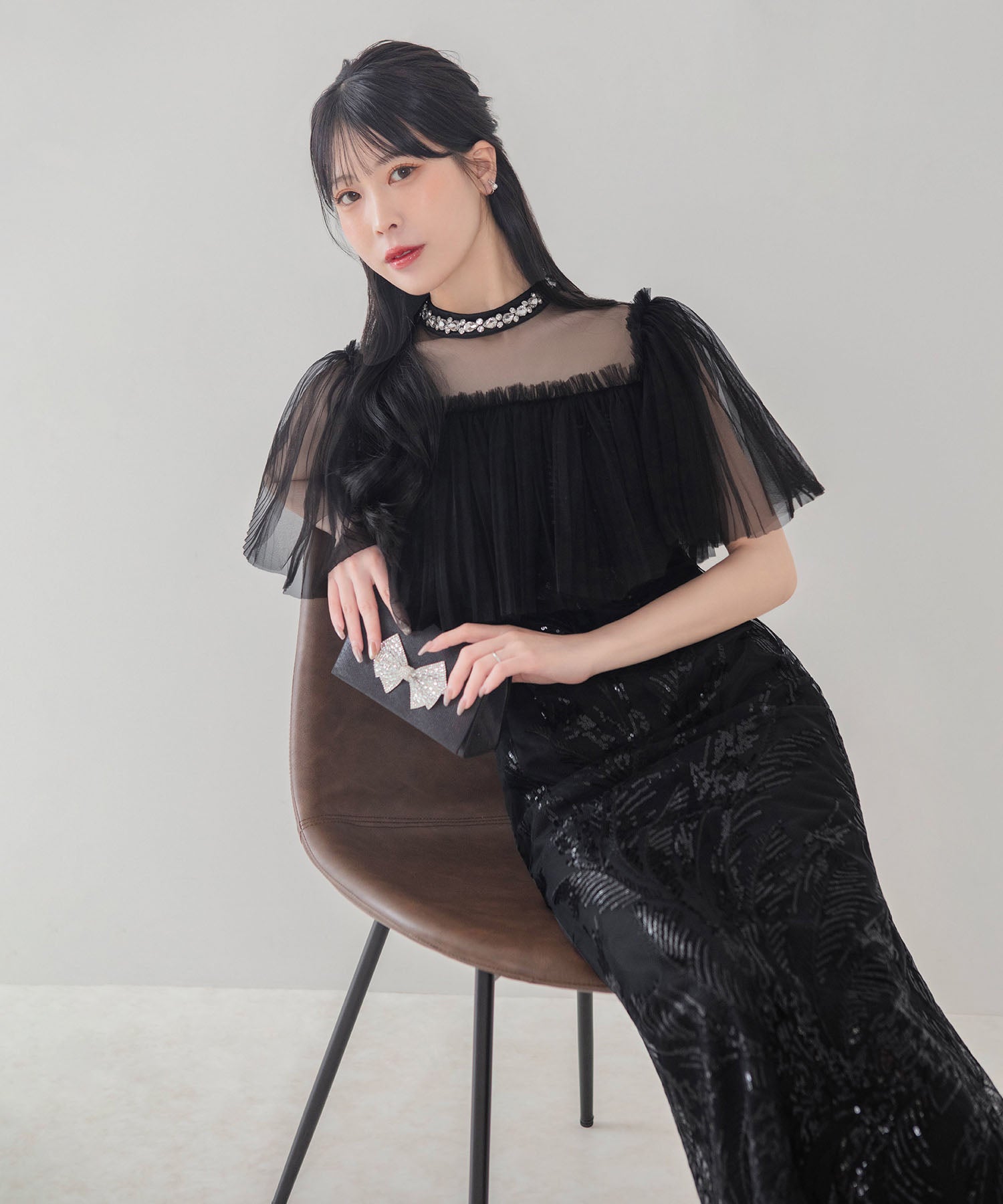 【COMING SOON】ビジューネックチュールスパンコールリーフIラインワンピースドレス