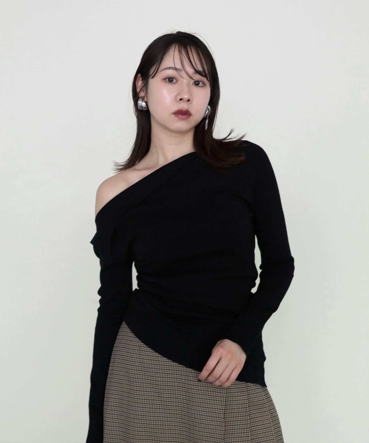 【当日発送】アシンメトリーギャザーワンショルダーニットトップス