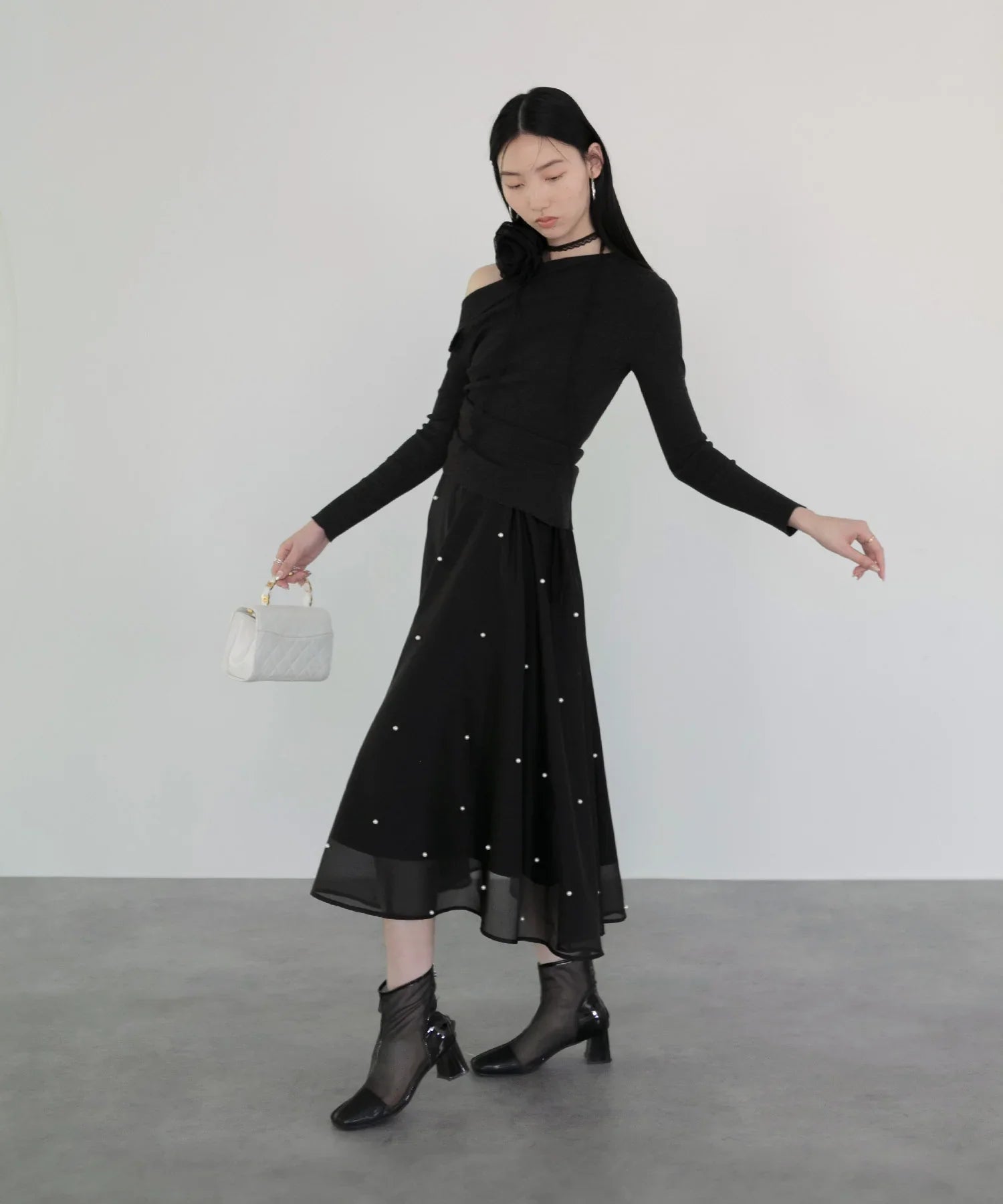 【当日発送】アシンメトリーギャザーワンショルダーニットトップス