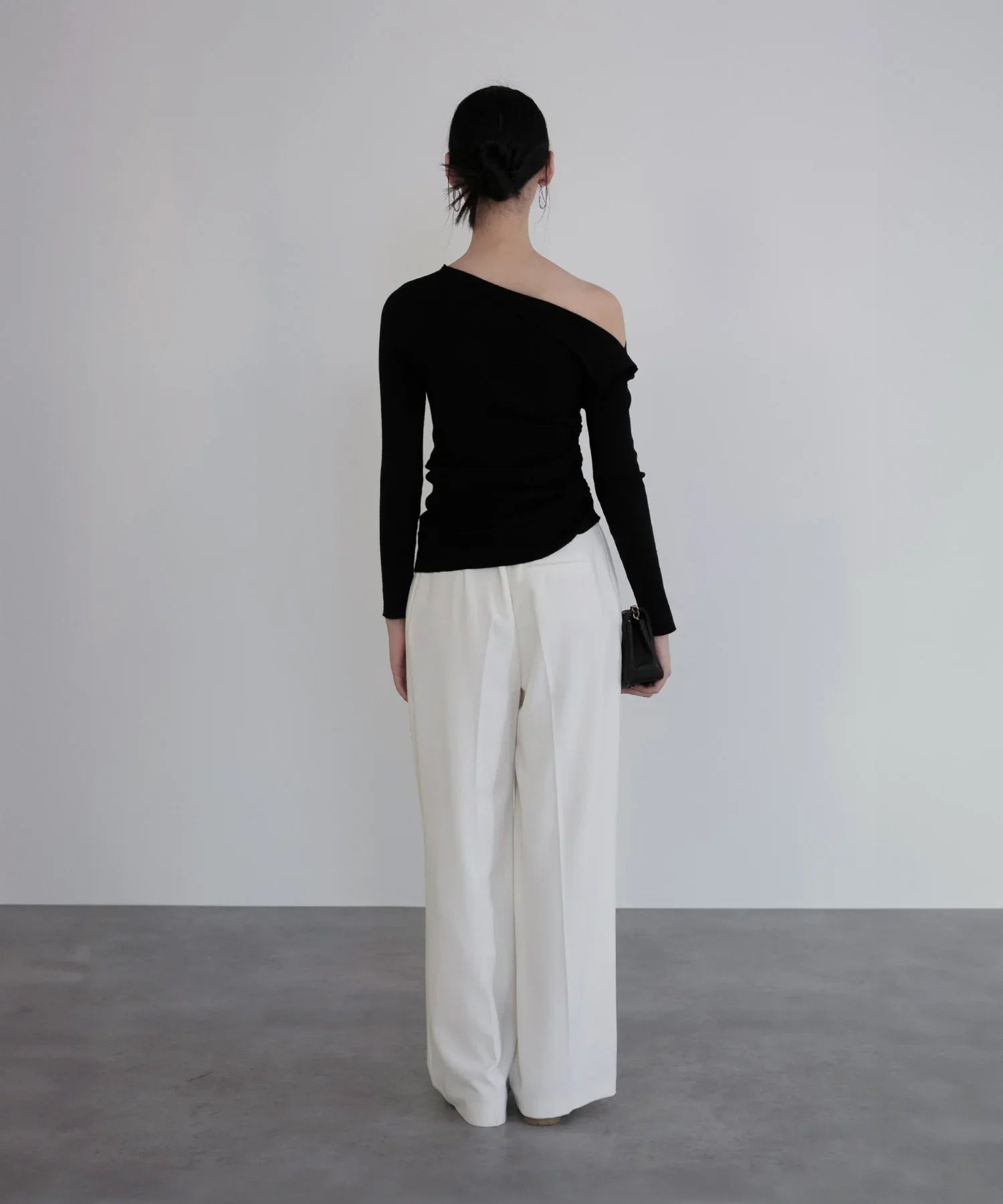 【当日発送】アシンメトリーギャザーワンショルダーニットトップス