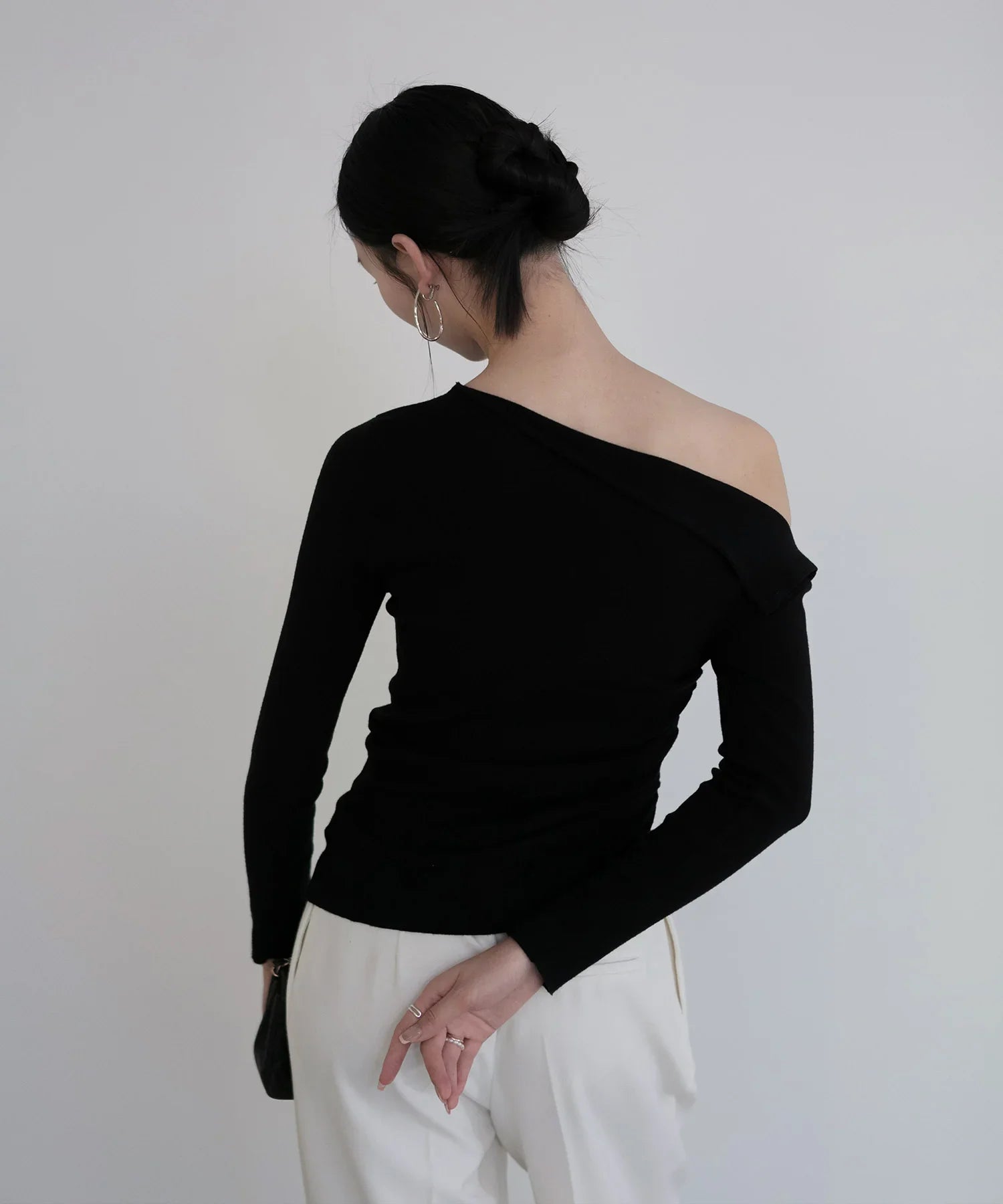 【当日発送】アシンメトリーギャザーワンショルダーニットトップス