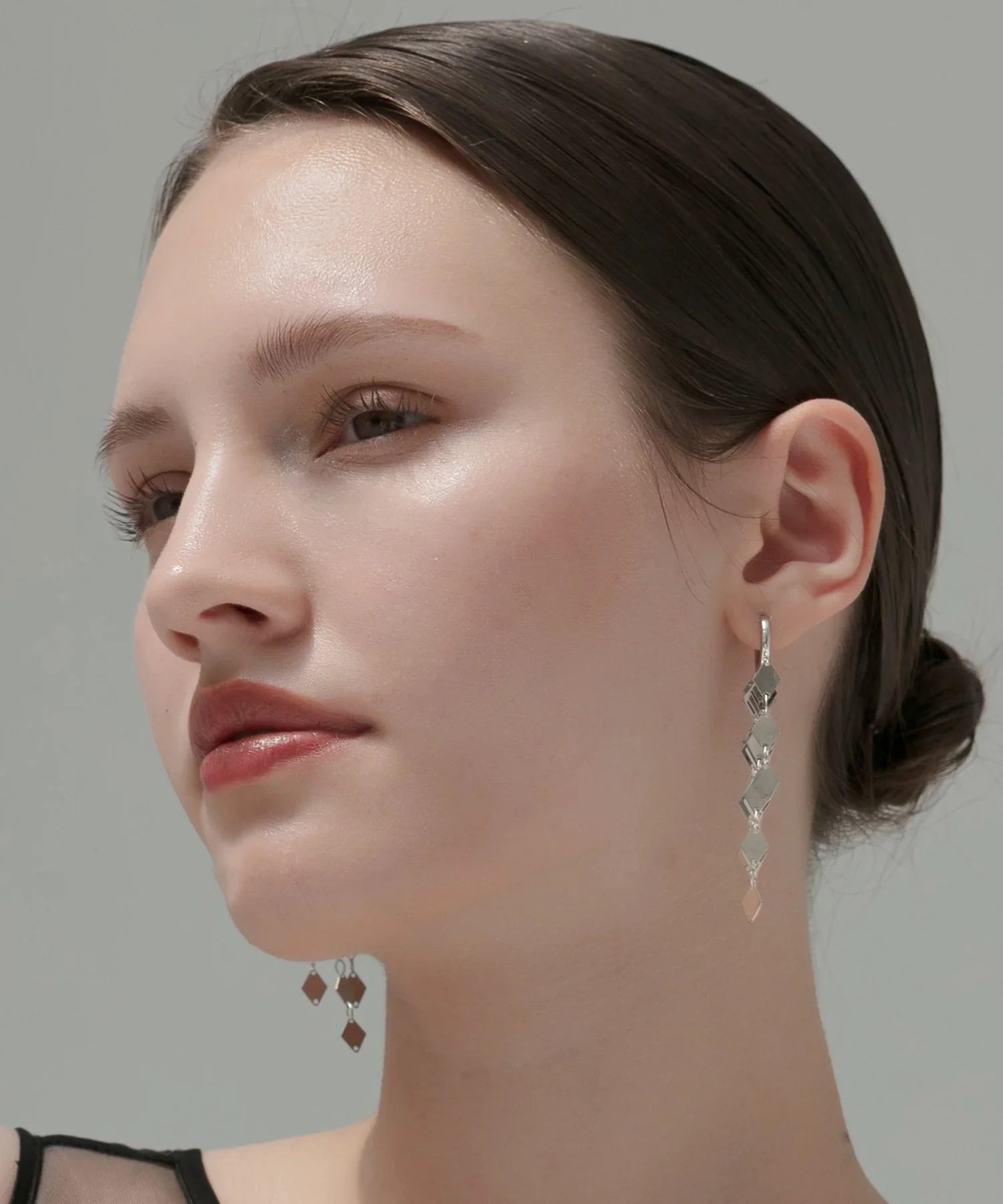 【当日発送】ダイヤモチーフロングピアス