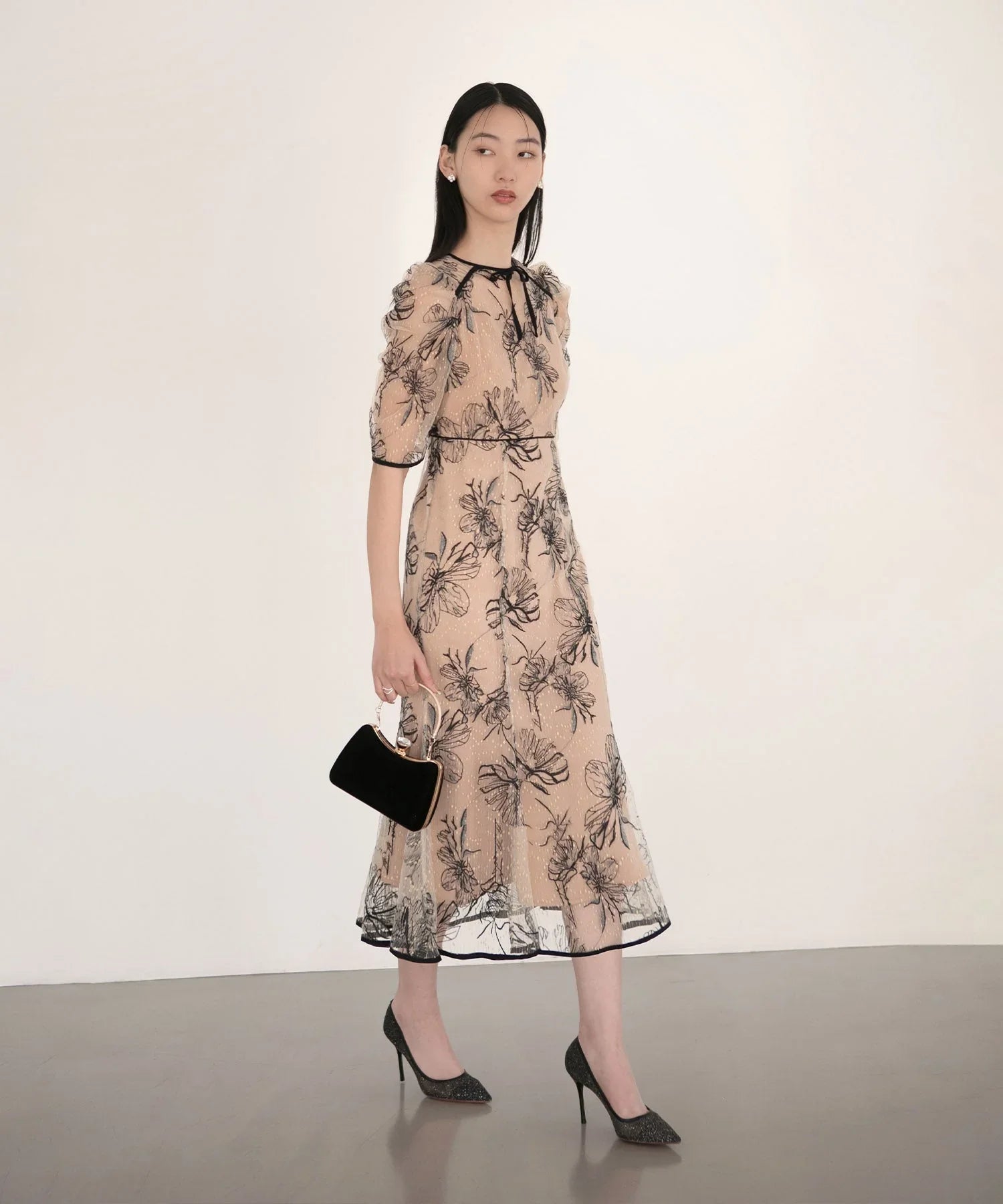 【當天出貨】碎花緞帶泡泡袖魚尾裙