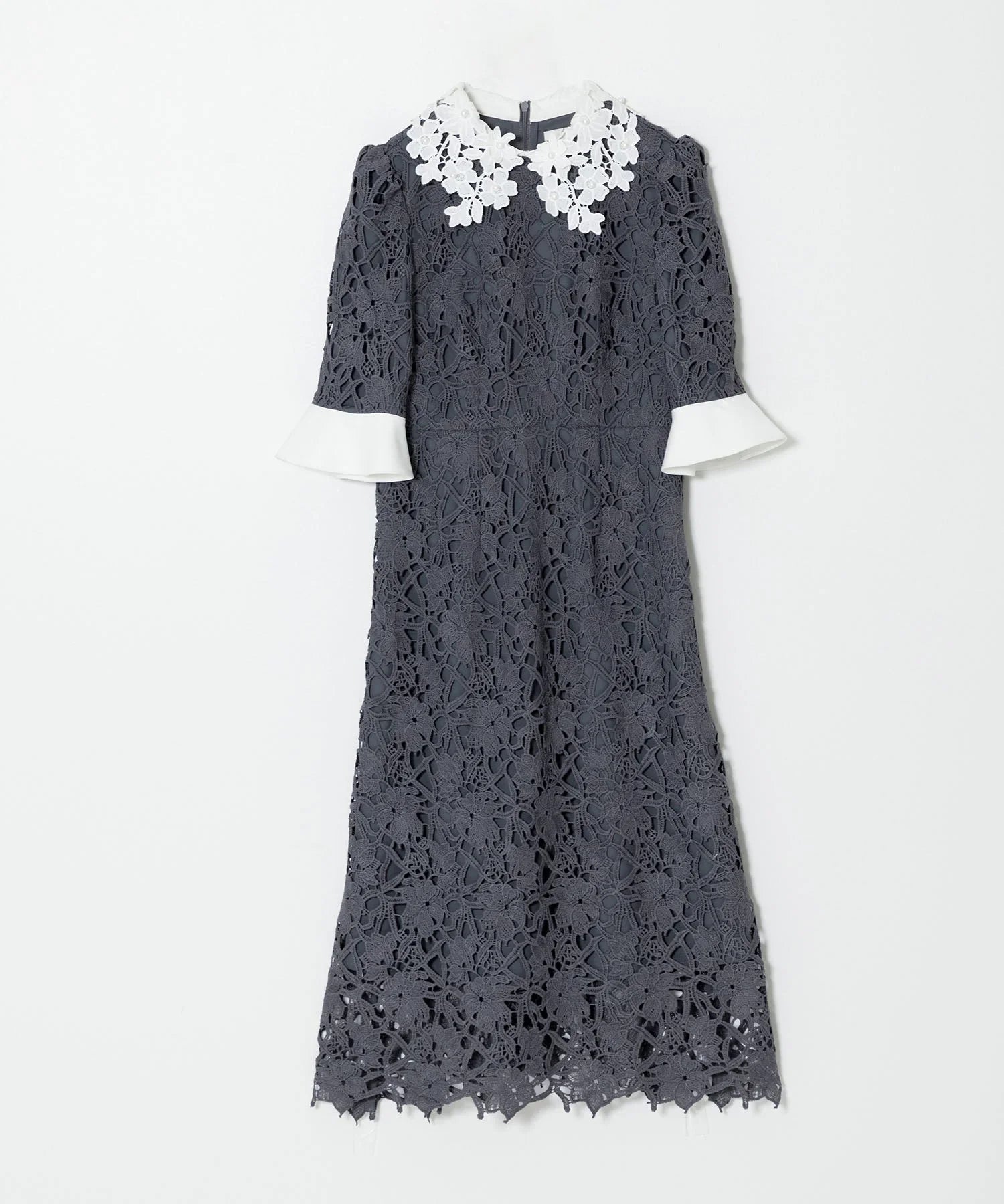 【當天出貨】碎花蕾絲彩色亮片A字洋裝