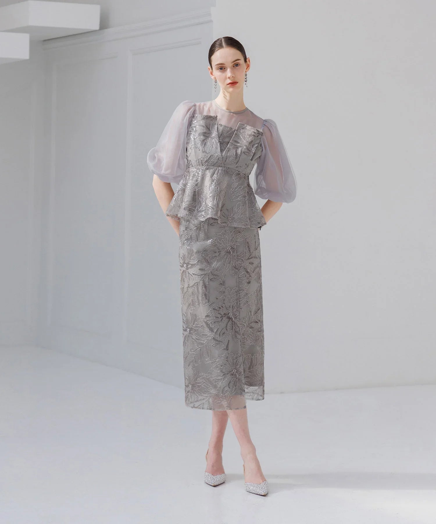 【当日発送】シアーパフスリーブペプラムスパンコール花柄セットアップドレス