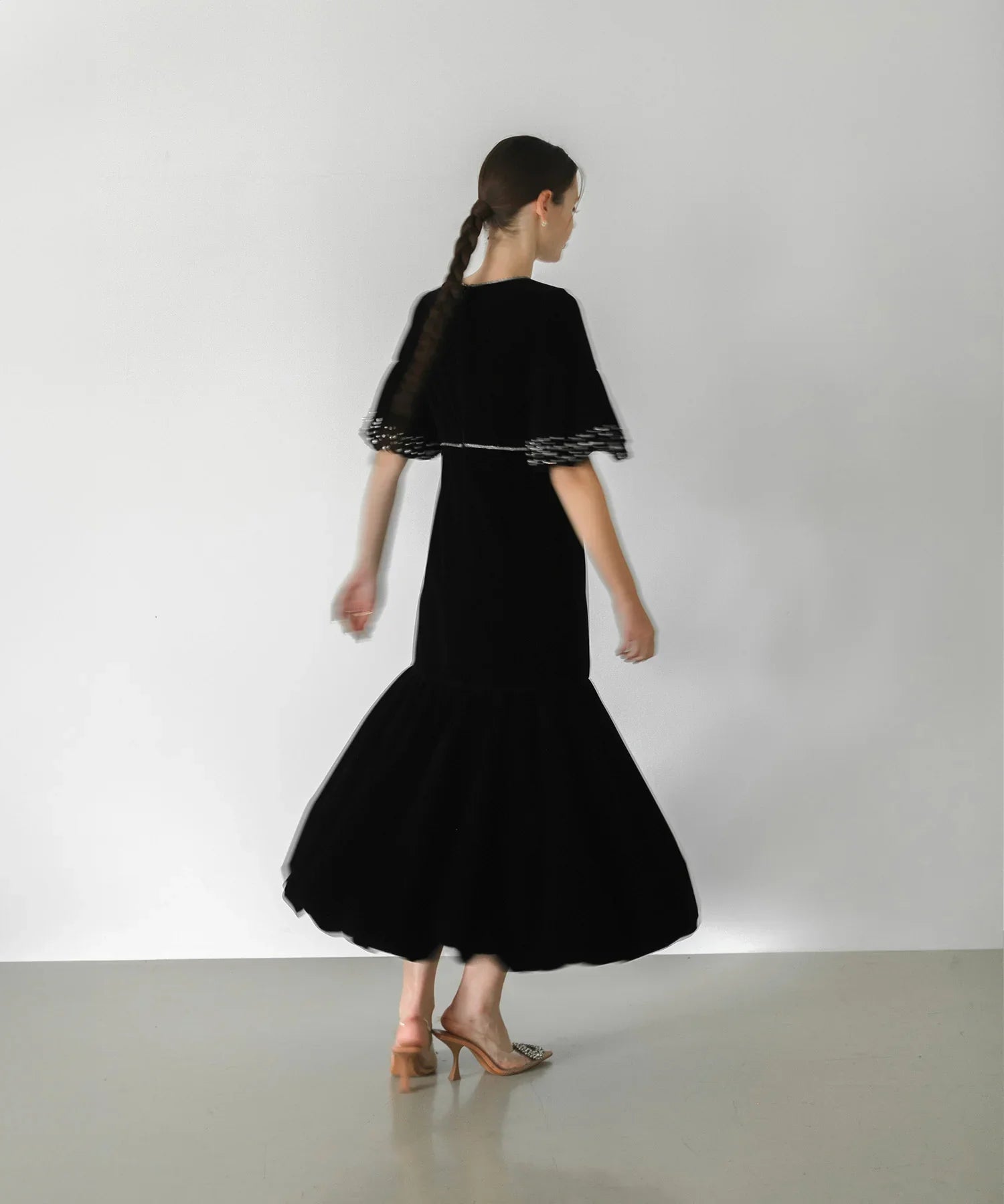 【當天出貨】珍珠石絲帶絲絨縮褶連身裙