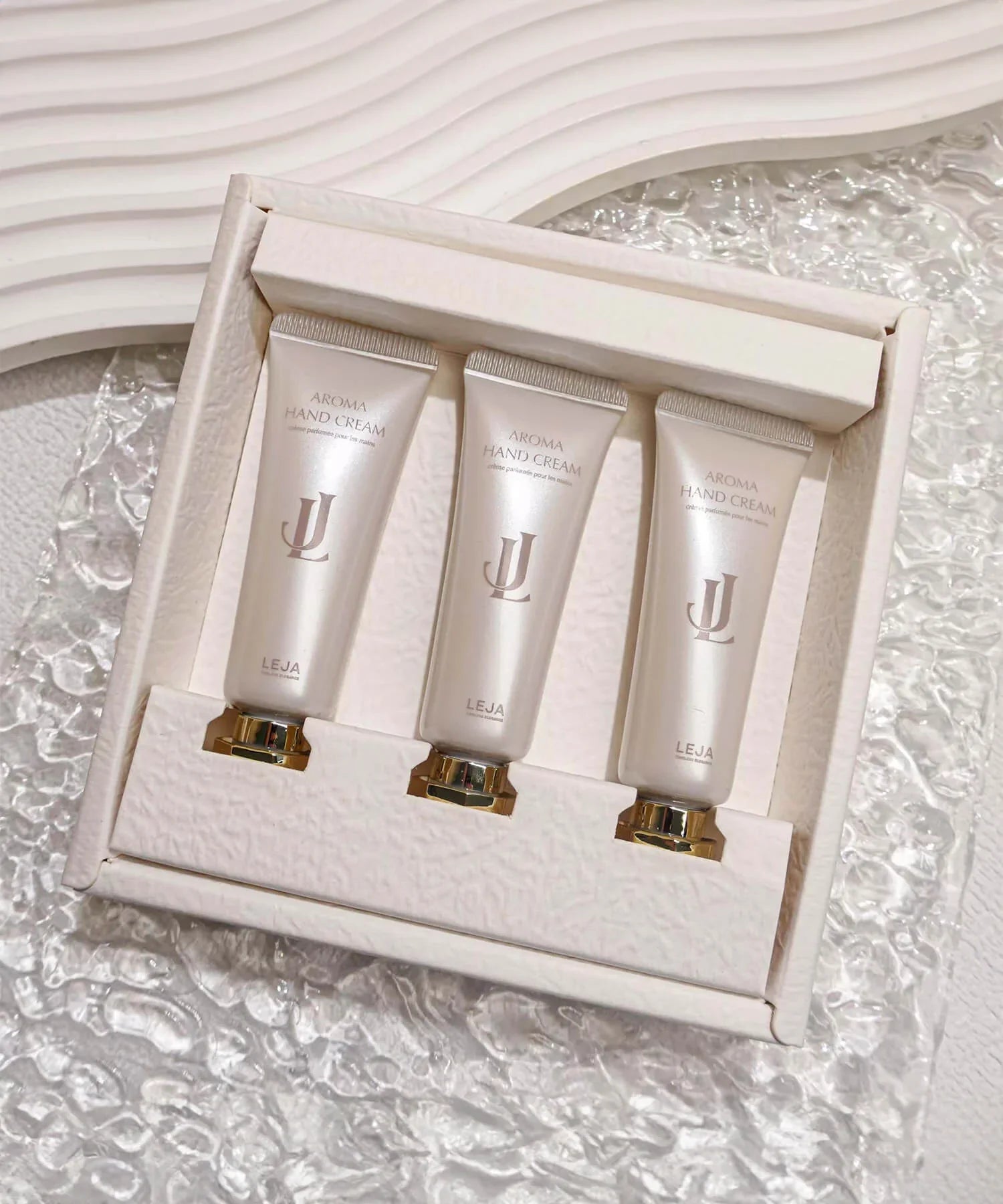 【POCKET IN HAND CREAM】7種のヒアルロン酸配合|ミニハンドクリーム