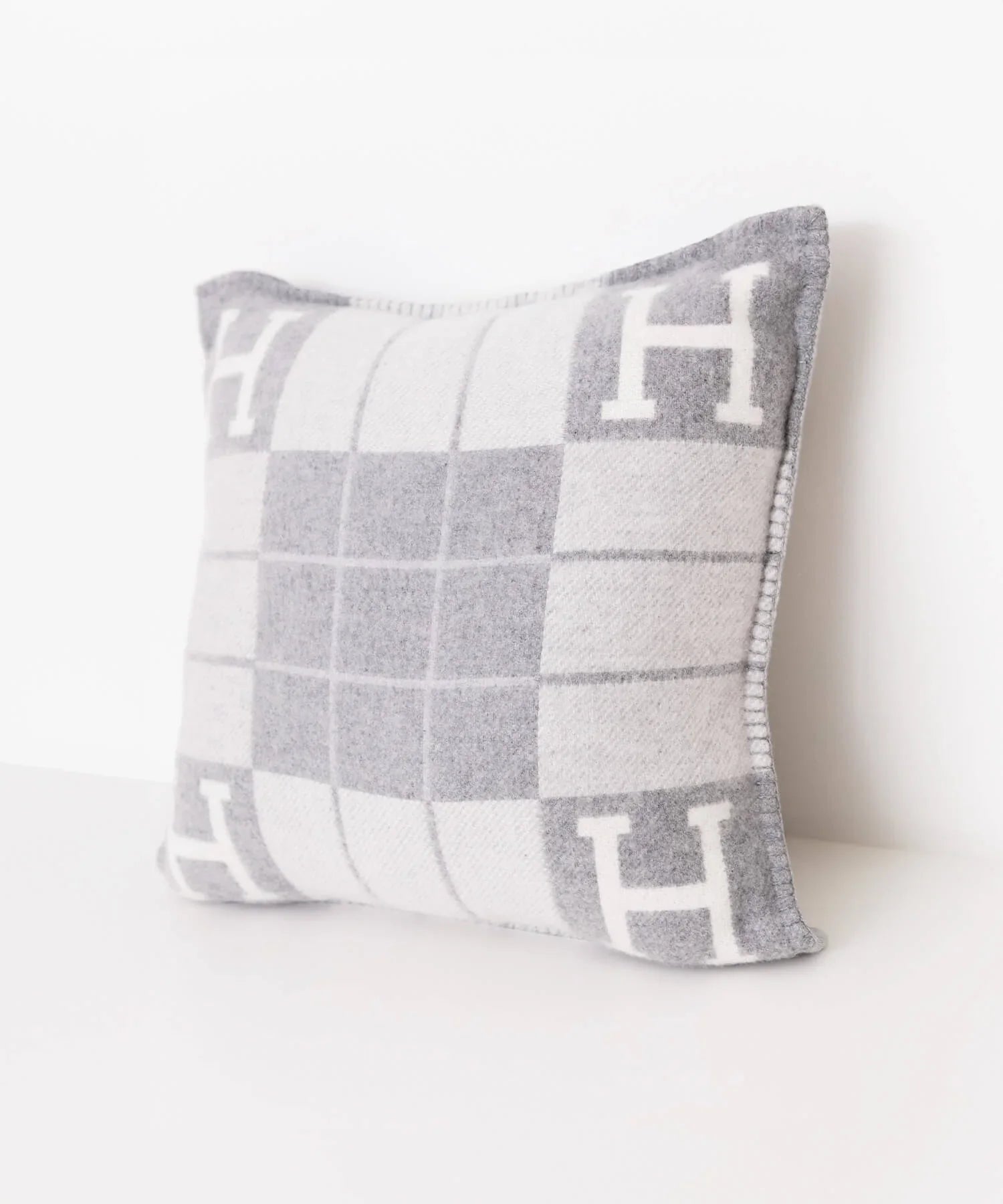 【SOLD OUT】【新品】HERMÈS(エルメス)アヴァロンIII クッション PM