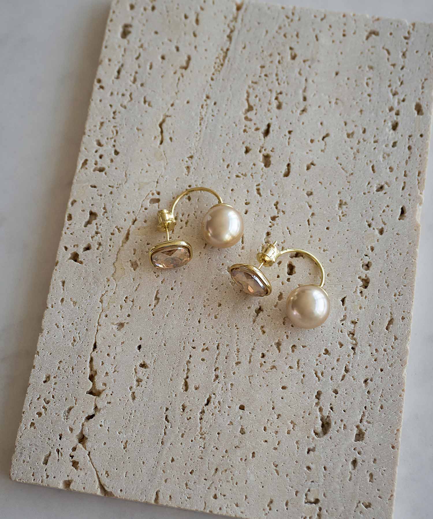 【当日発送】スクエアビジューシャンパンパールドロップピアス