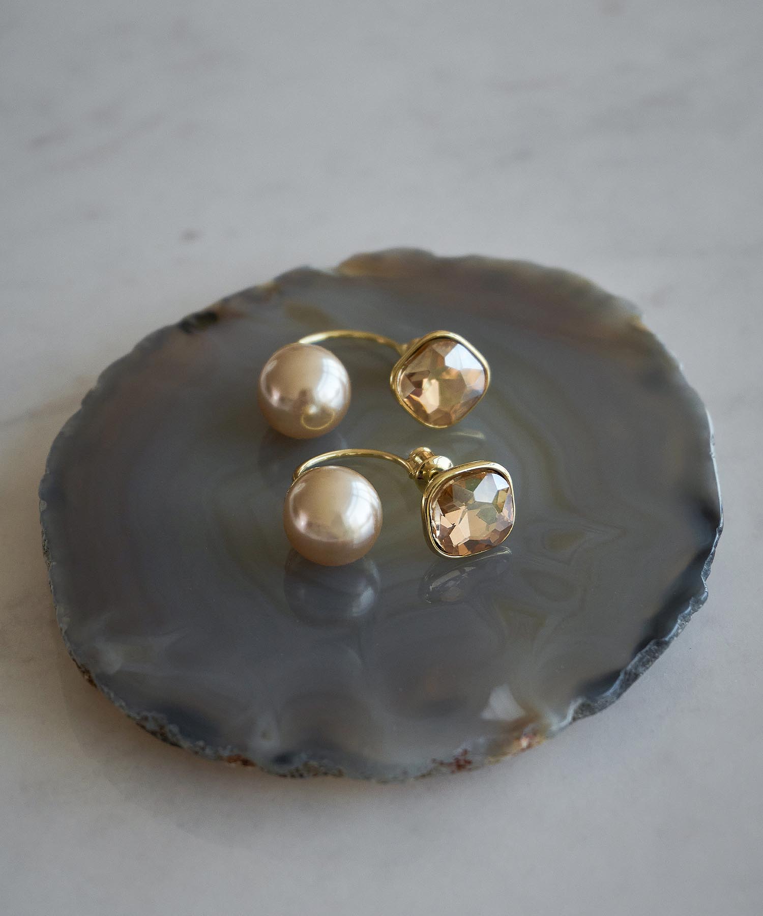 【当日発送】スクエアビジューシャンパンパールドロップピアス