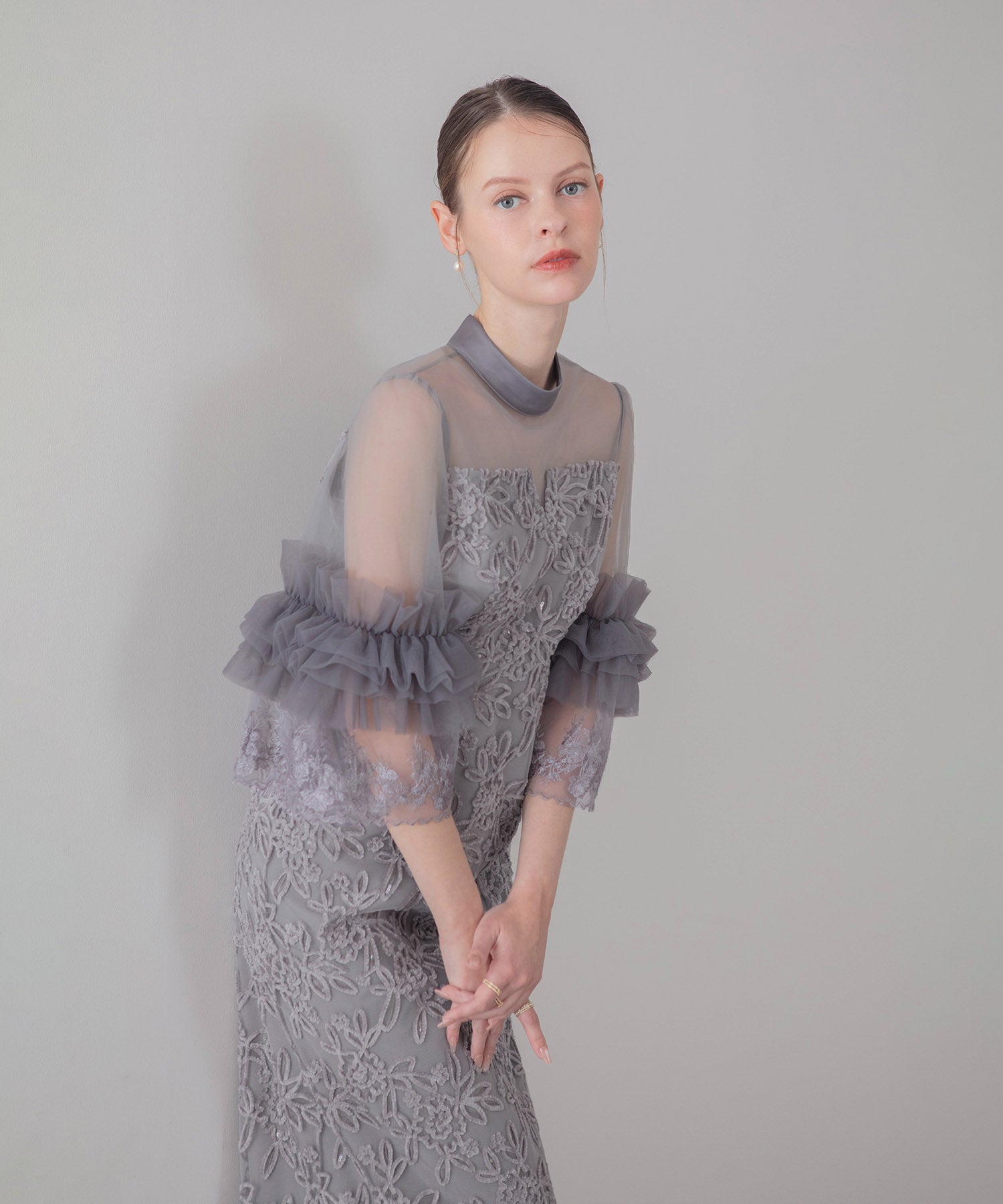 【COMING SOON】シアーチュールフラワーレースIラインワンピースドレス