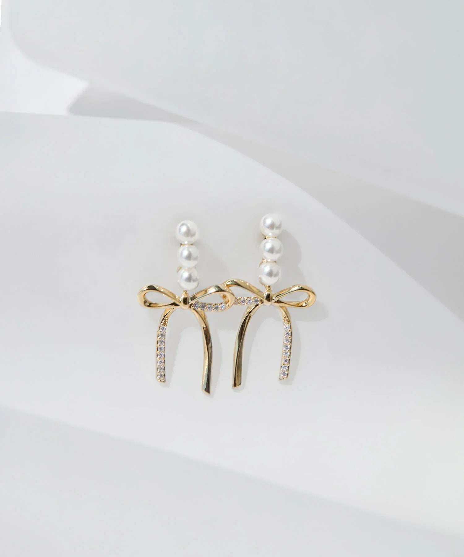 【当日発送】ドロップパールリボンピアス