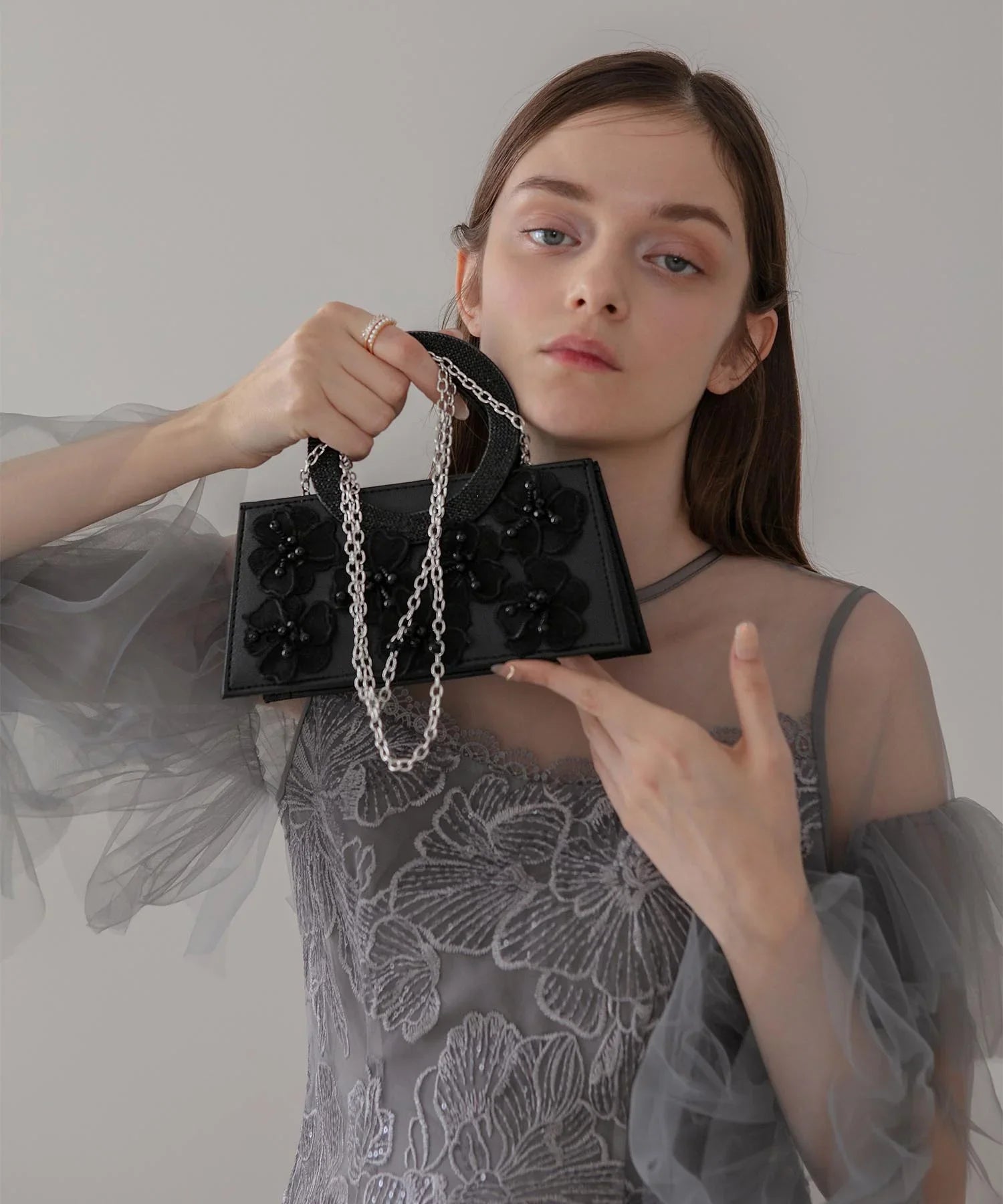 【一部当日発送】フラワービジューラウンドハンドル2wayバッグ