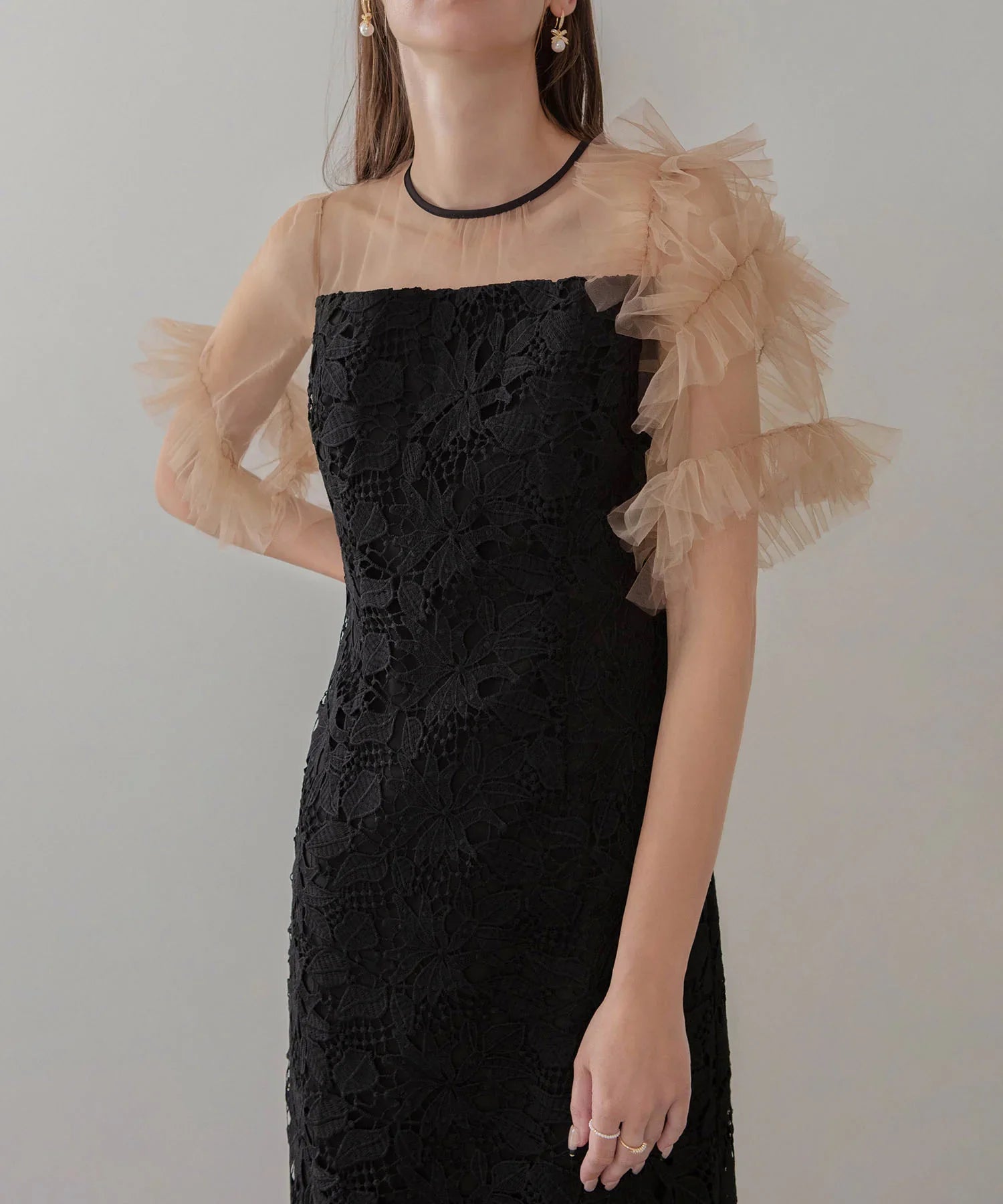 【一部当日発送】アシンメトリーチュールスリーブレースフリルヘムIラインワンピースドレス