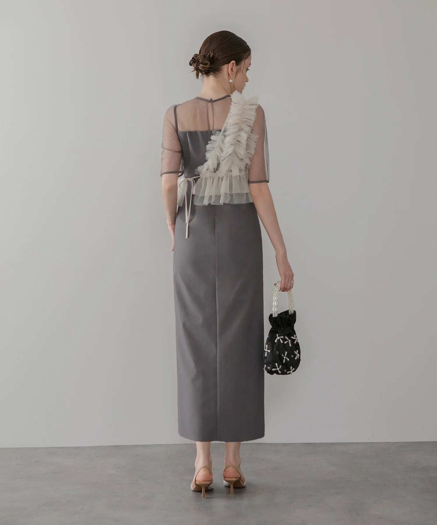 2WAYアシンメトリーフリルチュールフラワーIラインワンピースドレス結婚式二次会 レジャ Leja 2WAYアシンメトリーフリルチュールフラワーIライン