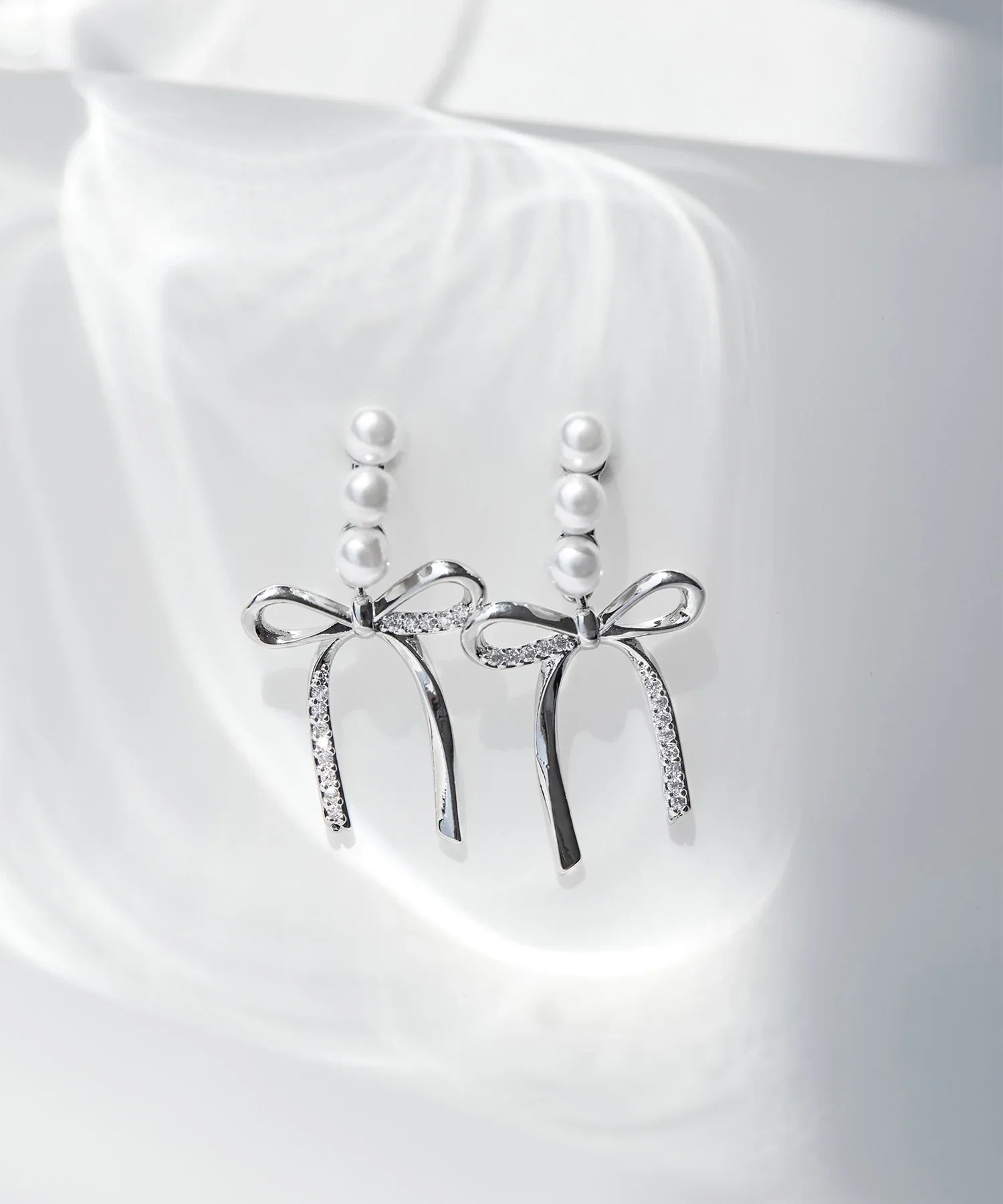 【当日発送】ドロップパールリボンピアス