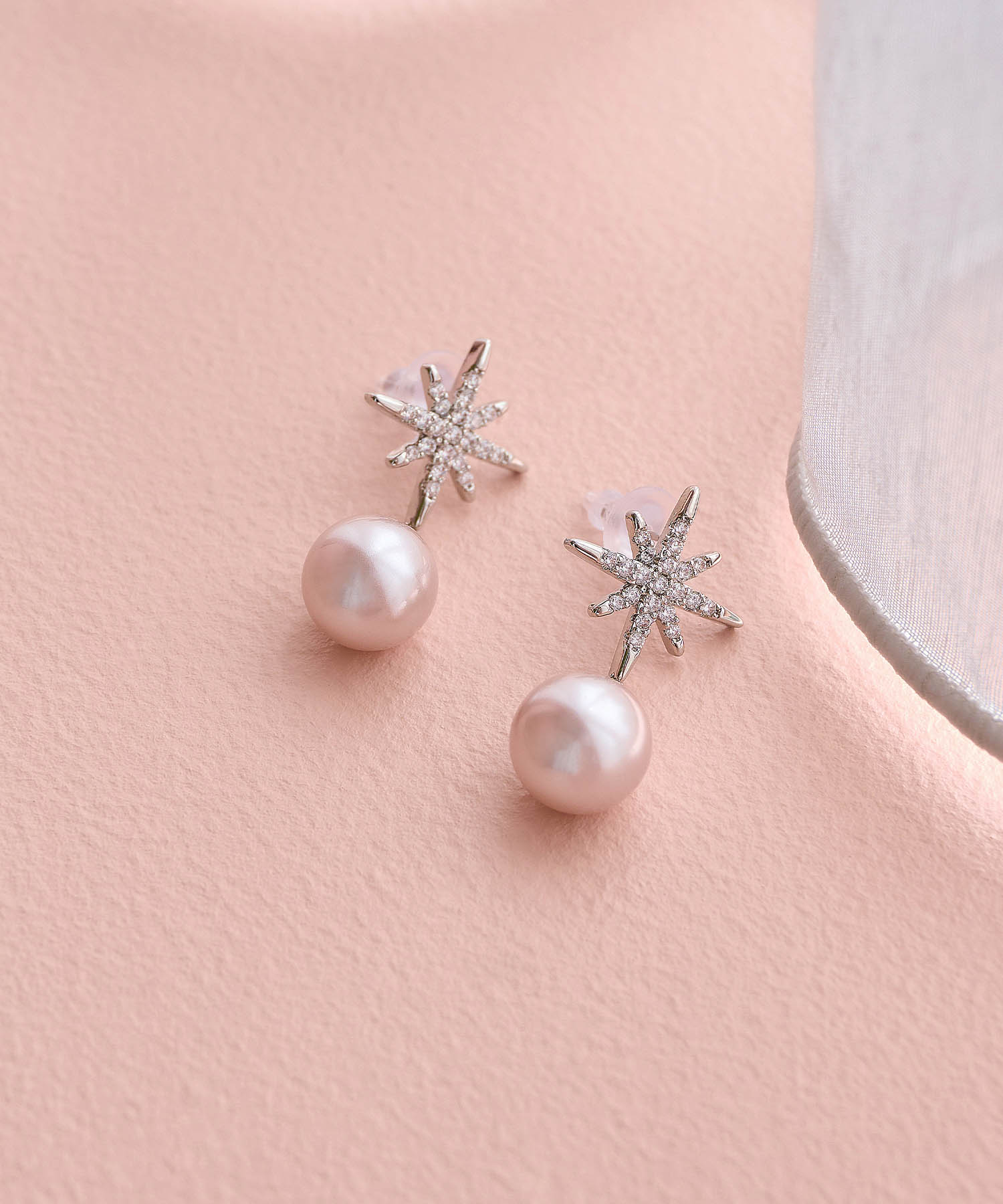 【COMING SOON】スタービジューピンクパールドロップピアス