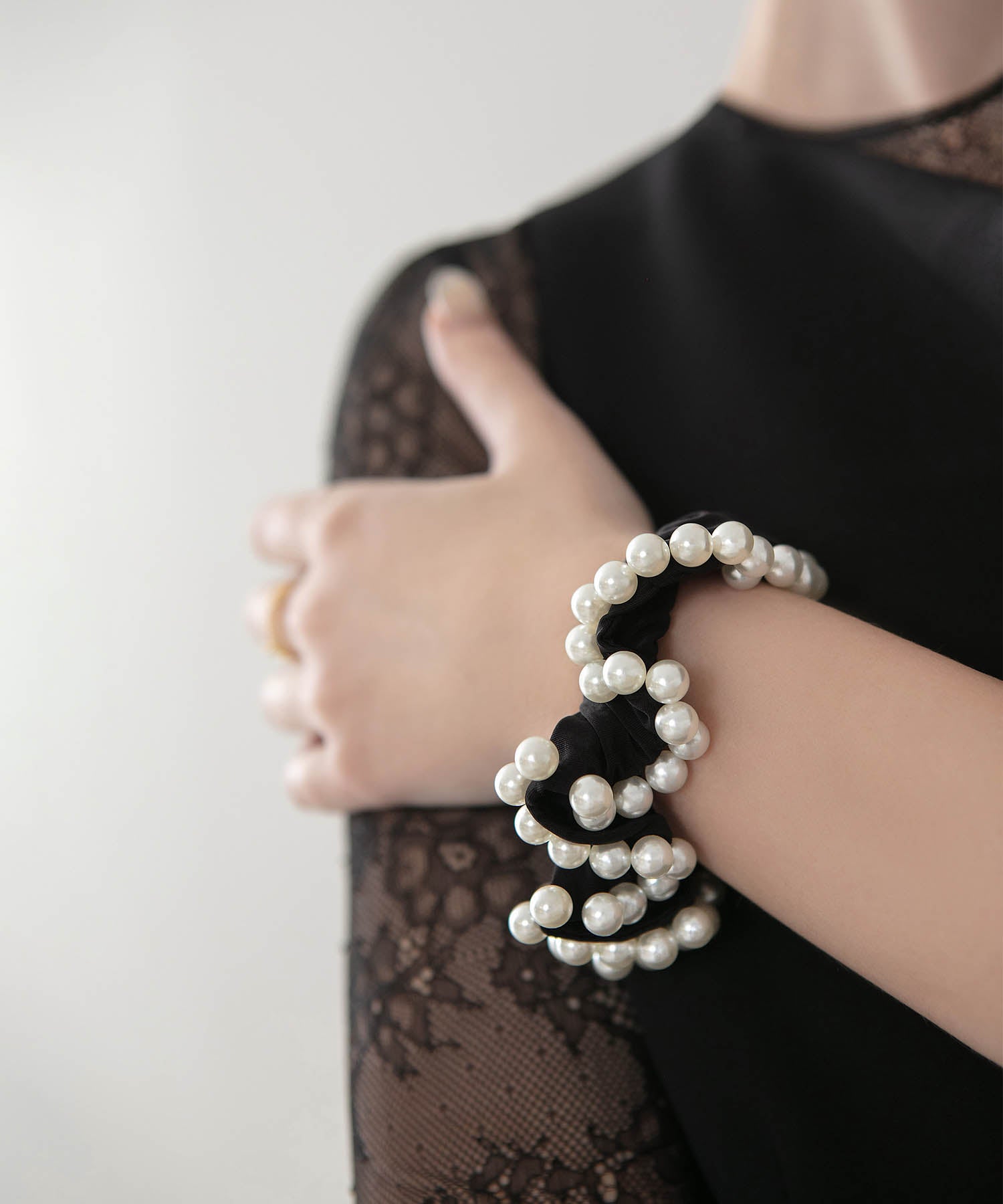 【当日発送】エッジパールボリュームシュシュ