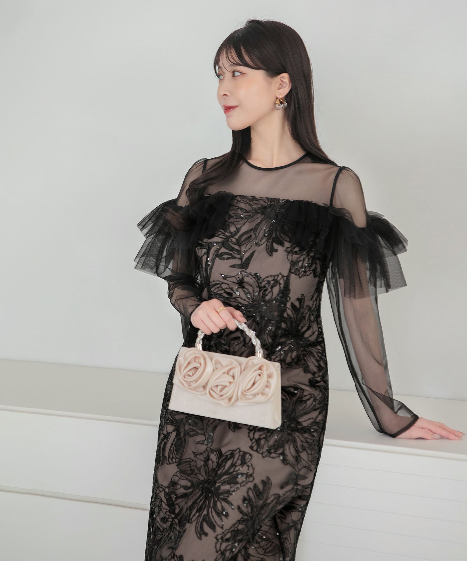 【COMING SOON】フラワースパンコールヘムチュールＩラインワンピースドレス