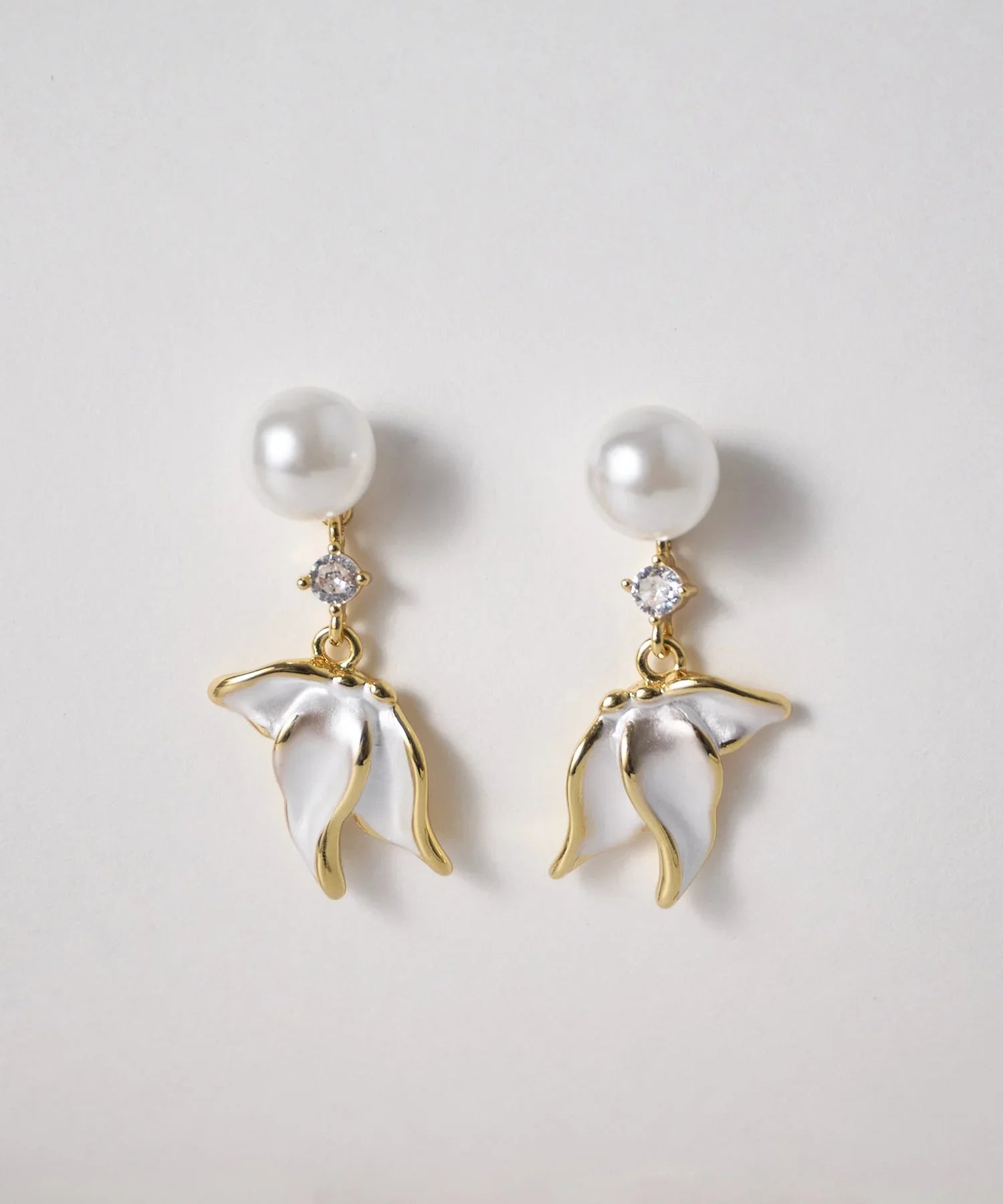 【当日発送】フラワードロップパールピアス