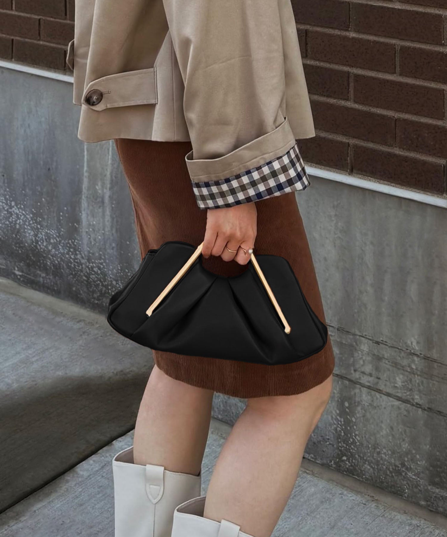 【当日発送】メタルハンドルギャザークラッチバッグ