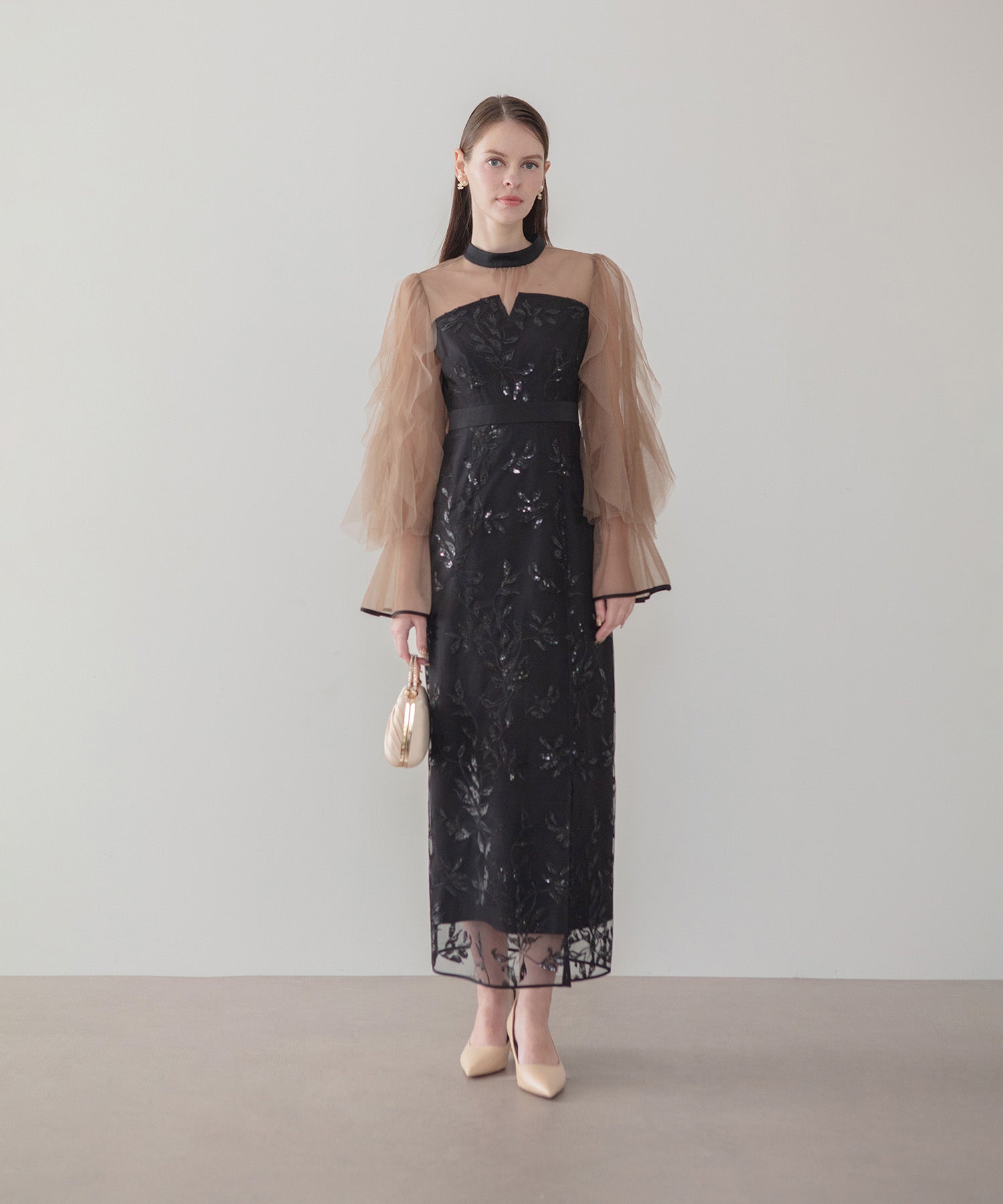 【COMING SOON】パイピングチュールシアースリーブスパンコールフラワーIラインワンピースドレス