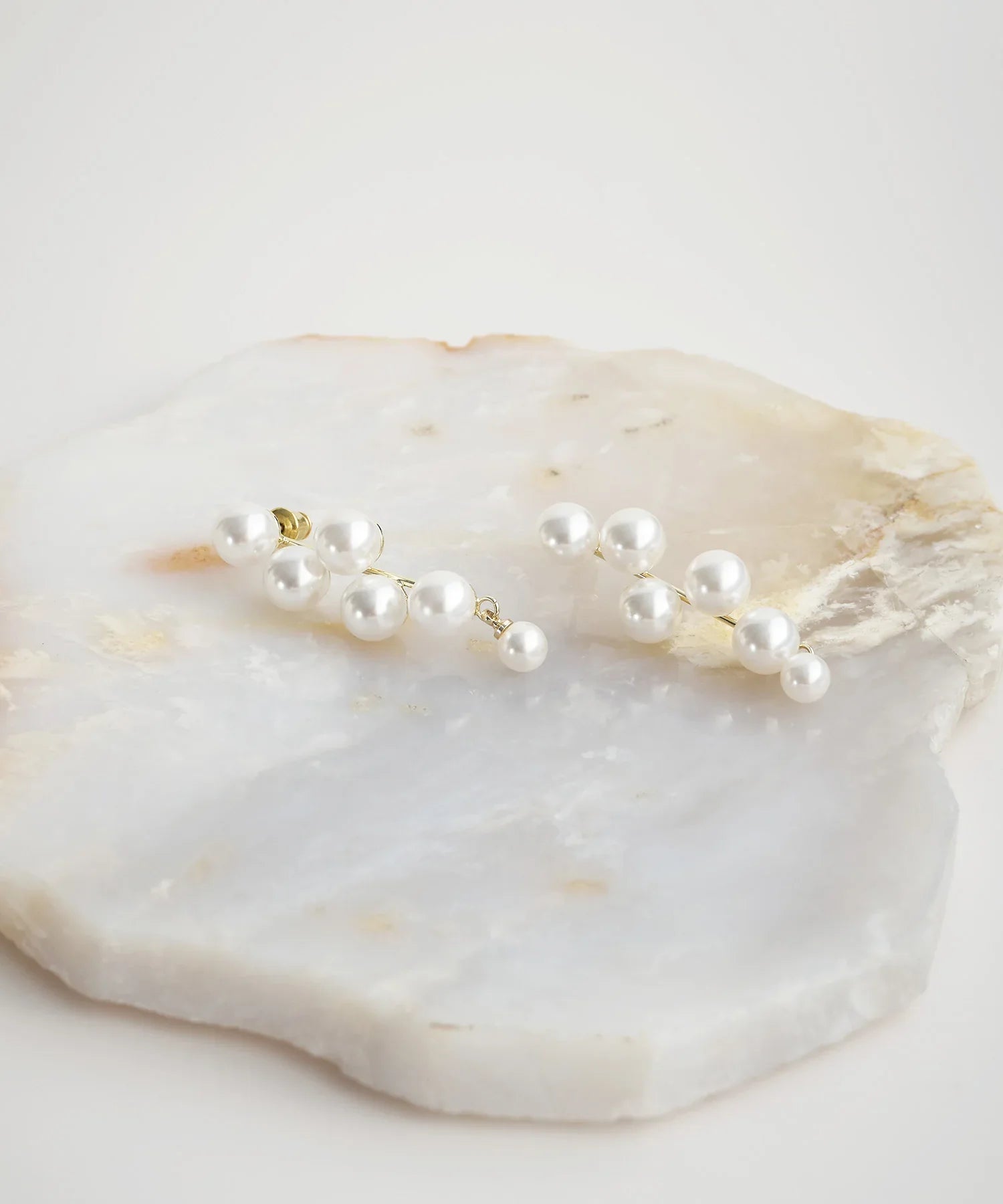 【当日発送】ドロップパールデザインピアス