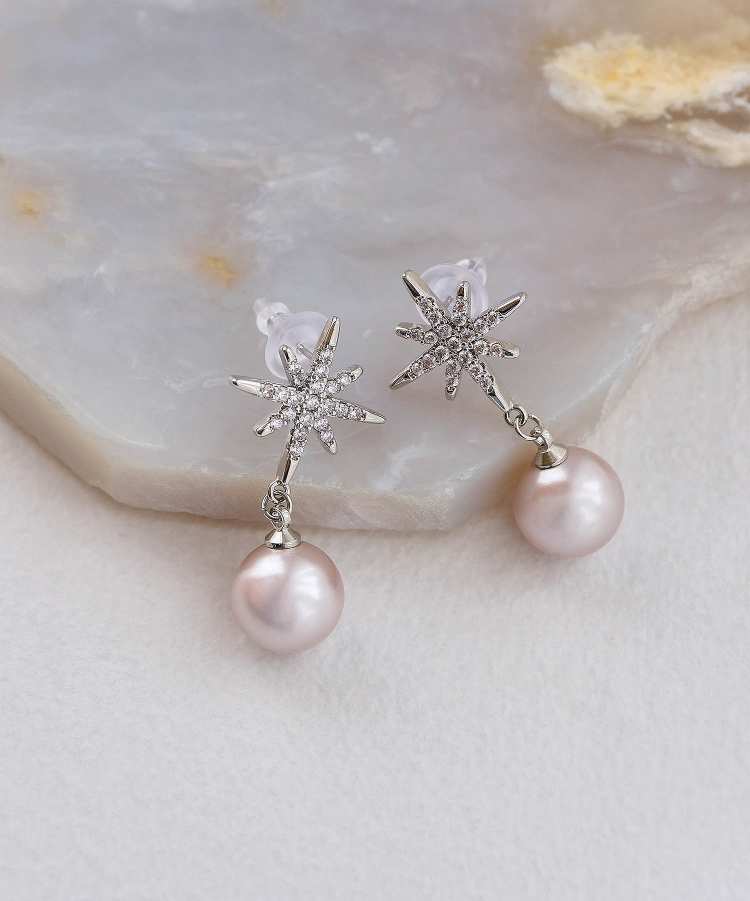 【COMING SOON】スタービジューピンクパールドロップピアス