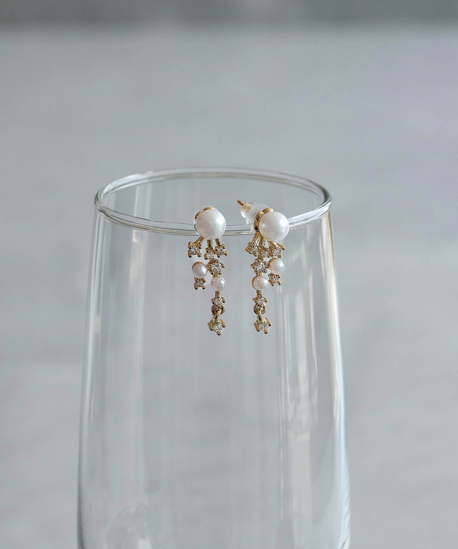 【COMING SOON】パールビジュークラスタースイングピアス