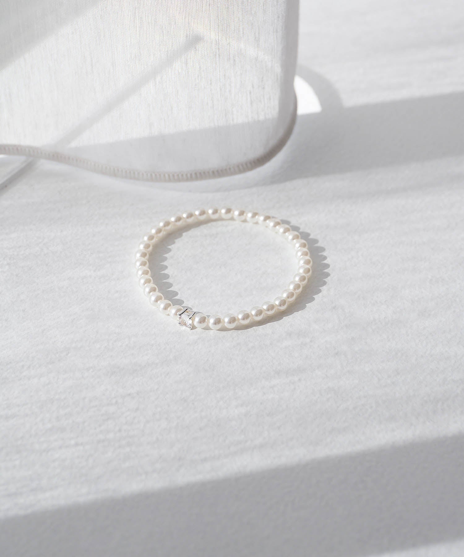 【当日発送】パールラインストーンスリムブレスレット