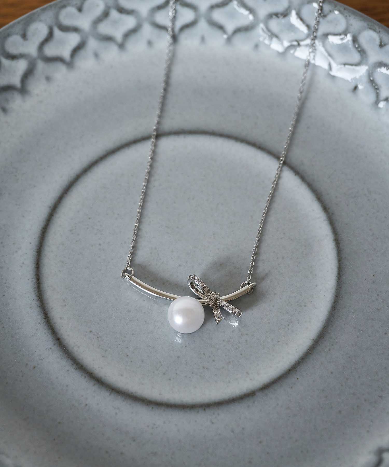 【当日発送】リボンビジューパヴェパールラインネックレス