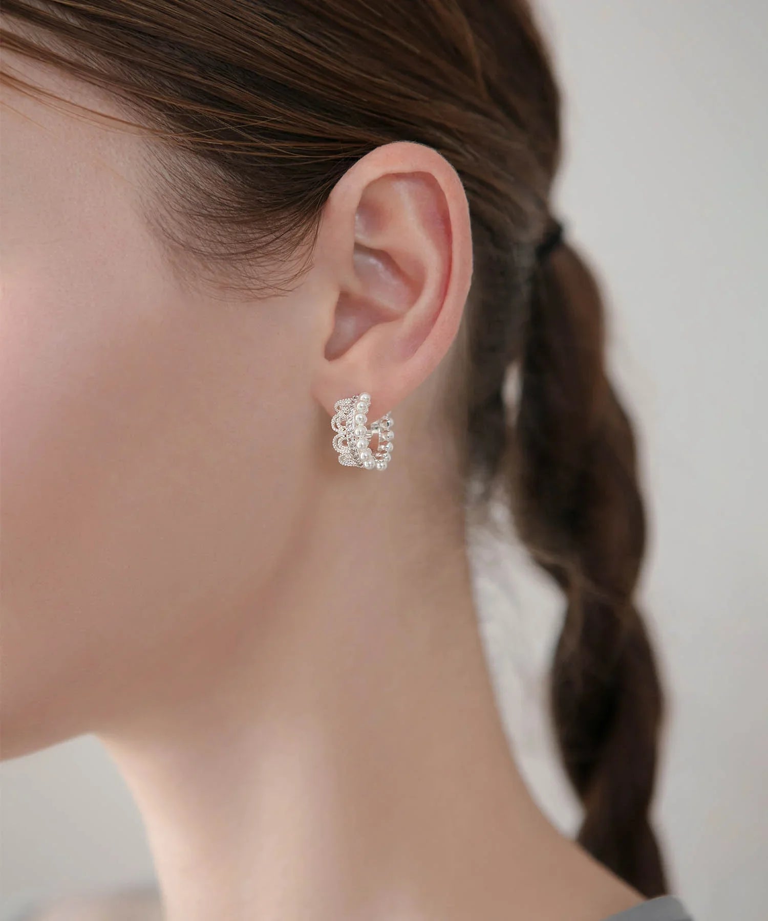 e.m.パール装飾 シルバーフープピアス シルバー]パールループピアス