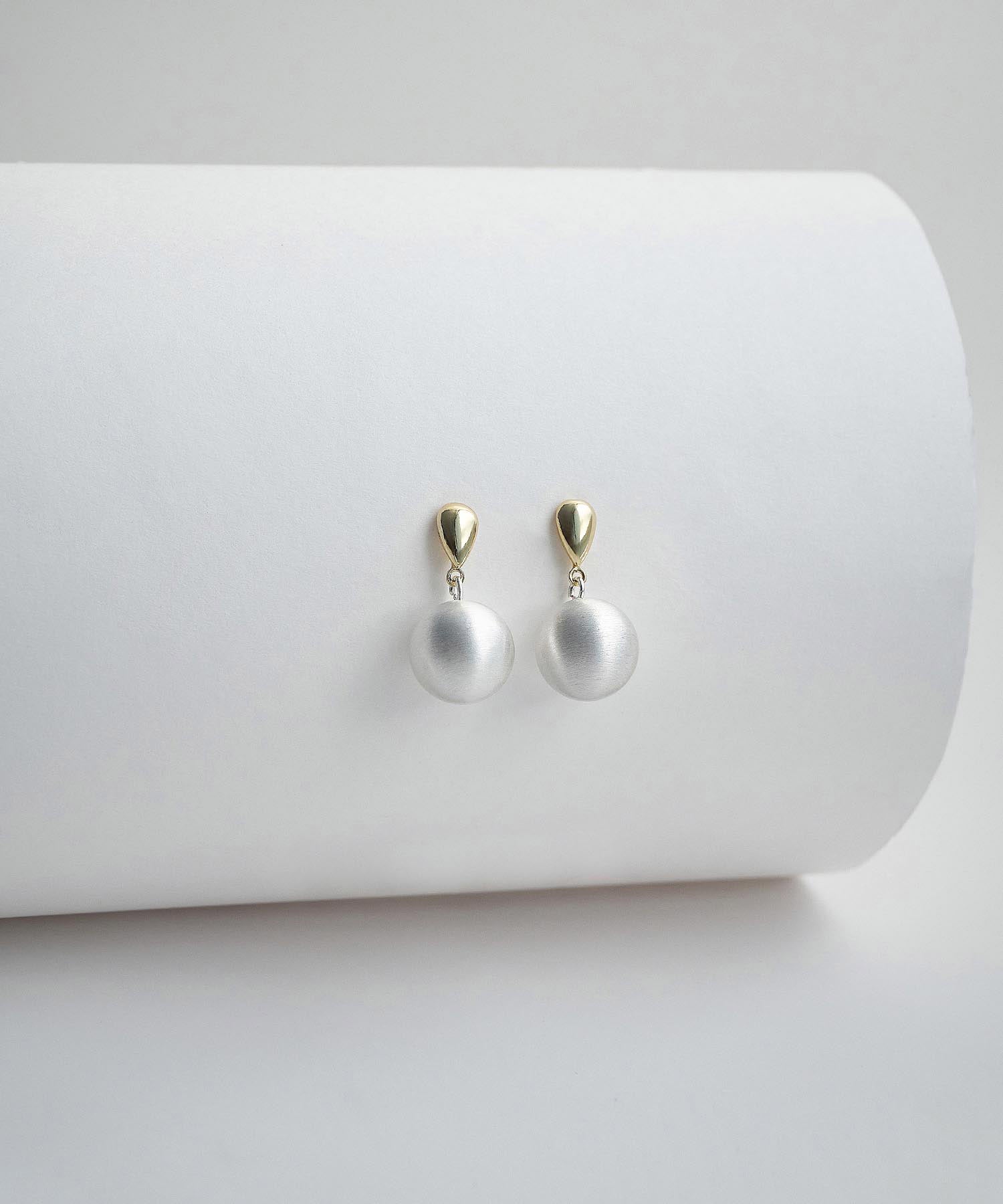 【当日発送】ゴールパーツドロップパールピアス